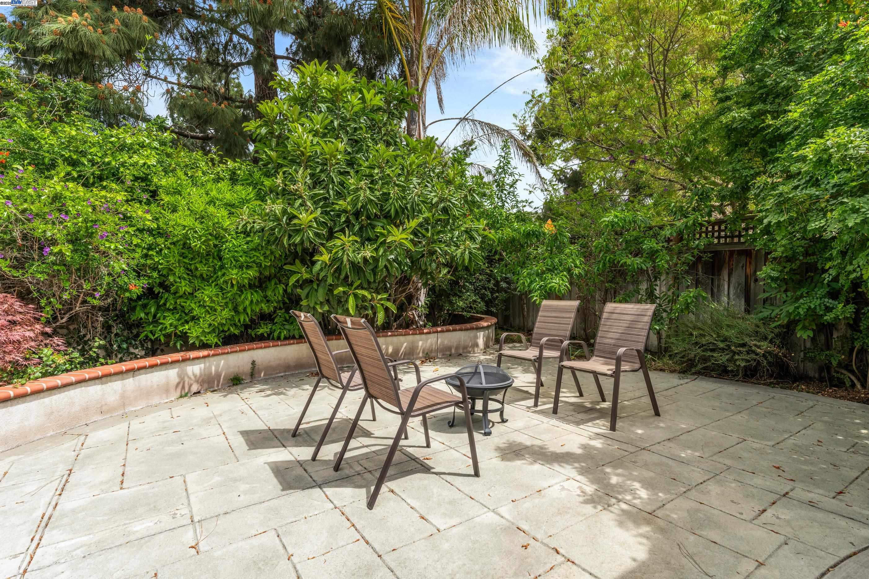 Detail Gallery Image 21 of 44 For 35607 Embassy Common, Fremont,  CA 94536 - 4 Beds | 3 Baths