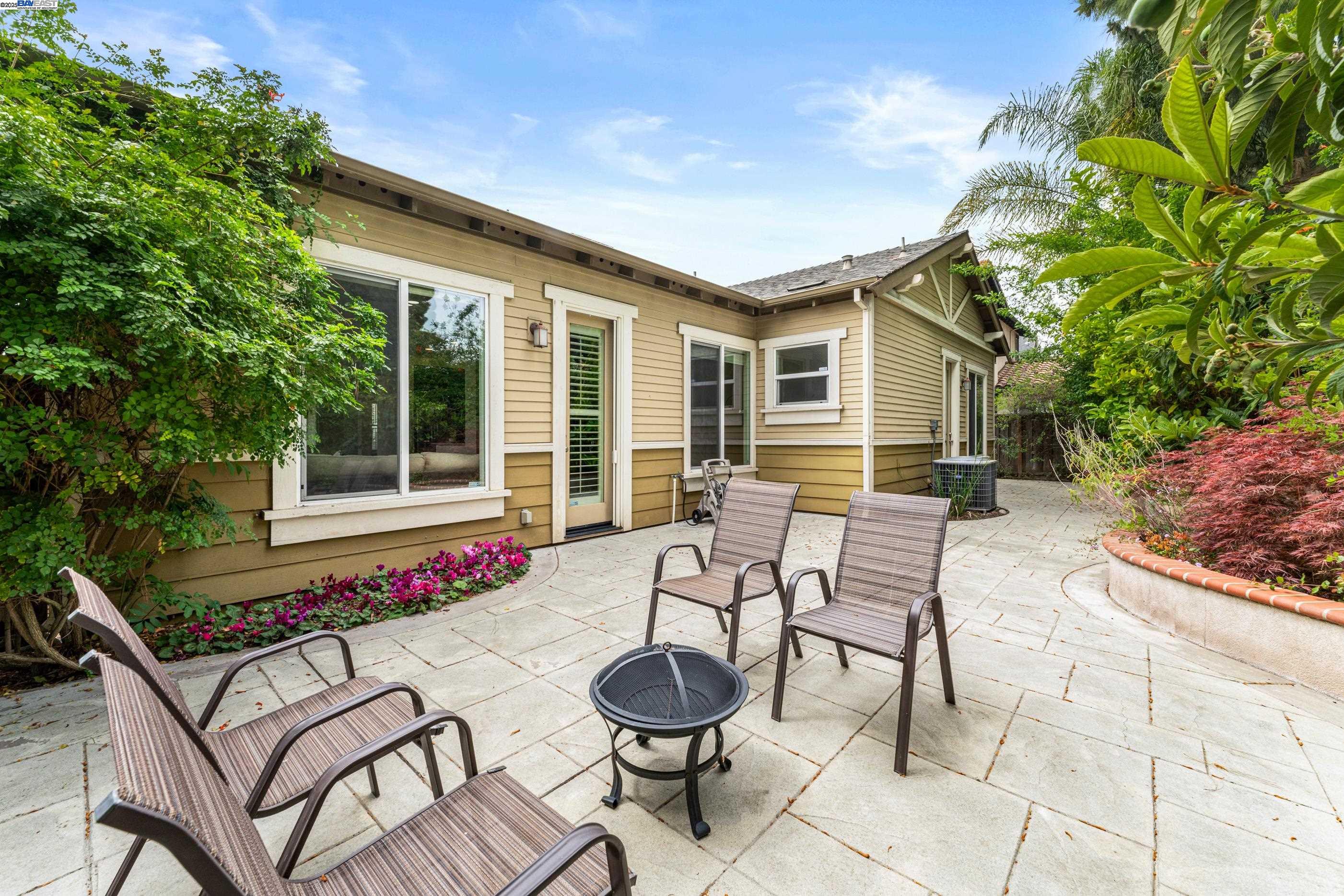 Detail Gallery Image 23 of 44 For 35607 Embassy Common, Fremont,  CA 94536 - 4 Beds | 3 Baths