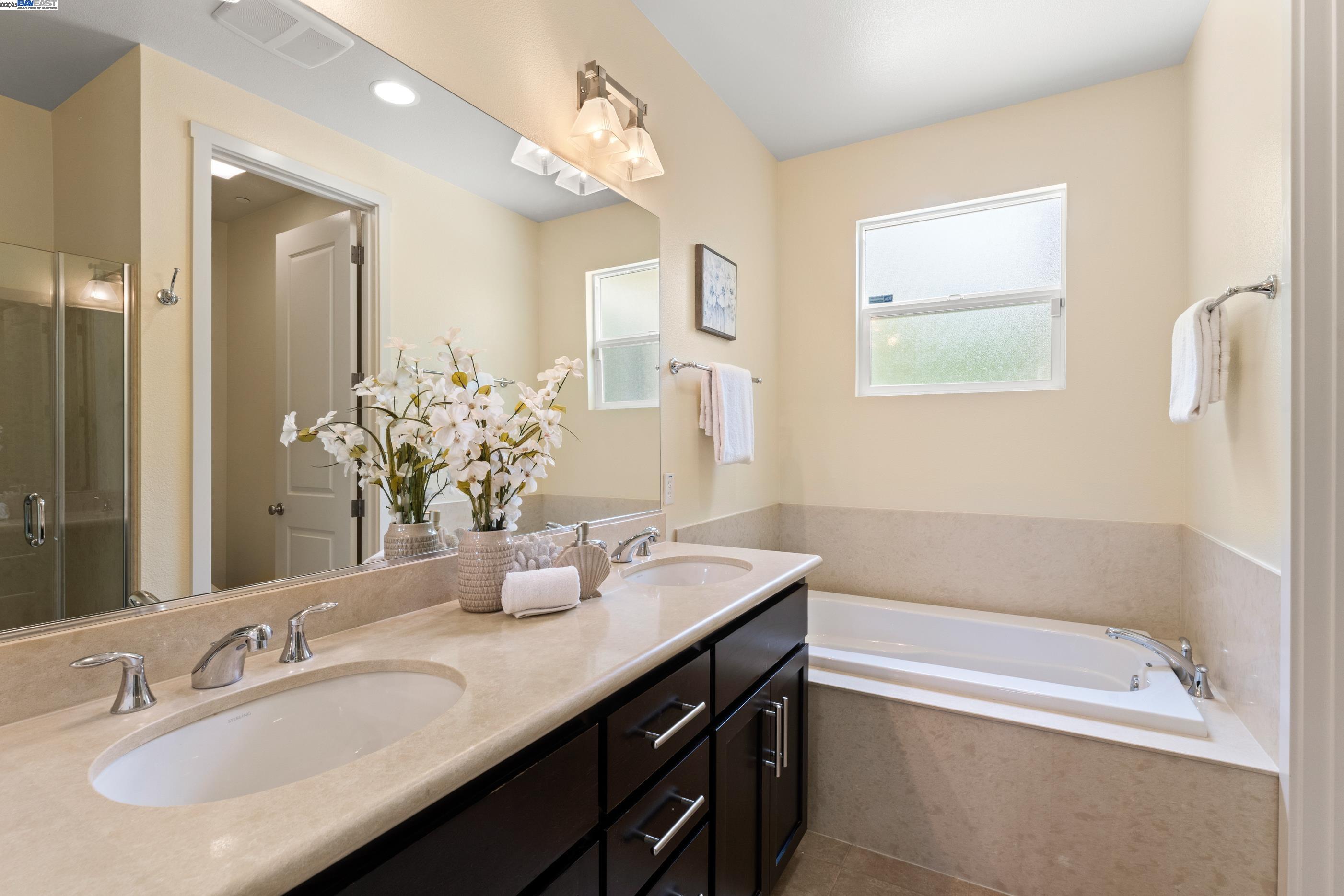 Detail Gallery Image 31 of 44 For 35607 Embassy Common, Fremont,  CA 94536 - 4 Beds | 3 Baths