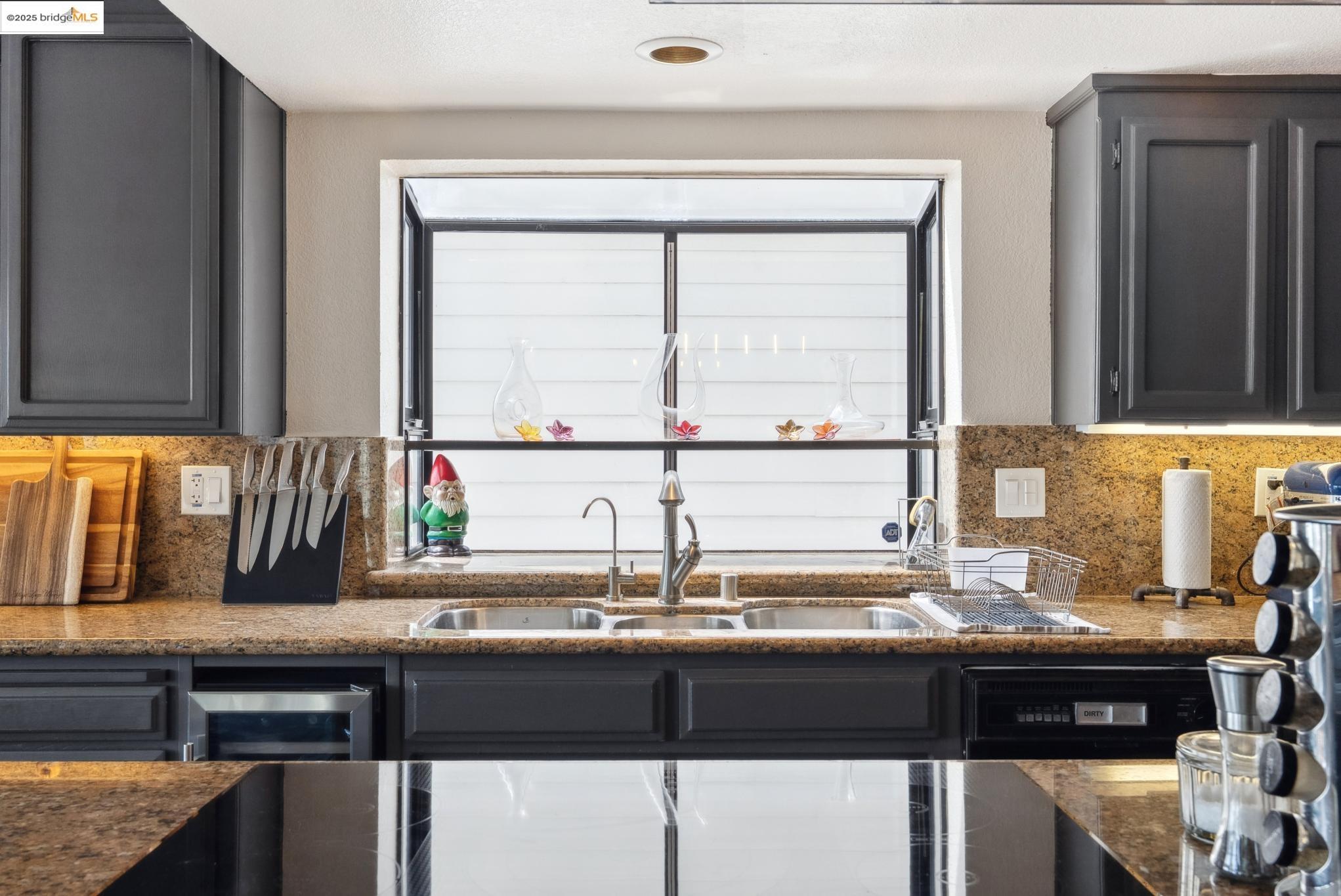 Detail Gallery Image 15 of 58 For 2035 Cypress Pt, Discovery Bay,  CA 94505 - 4 Beds | 2/1 Baths