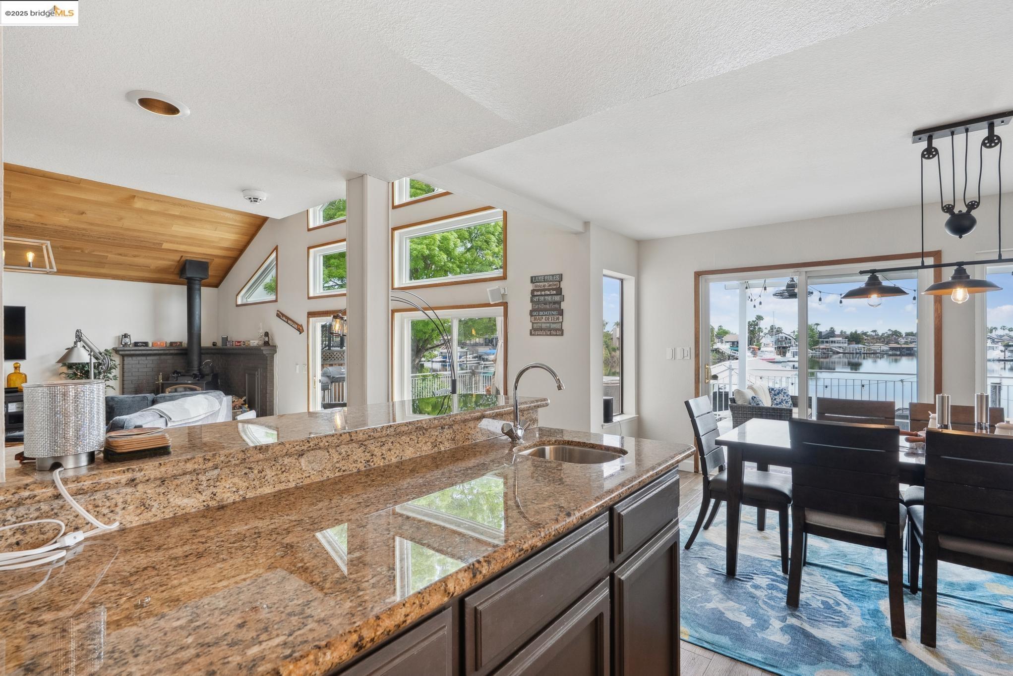 Detail Gallery Image 20 of 58 For 2035 Cypress Pt, Discovery Bay,  CA 94505 - 4 Beds | 2/1 Baths