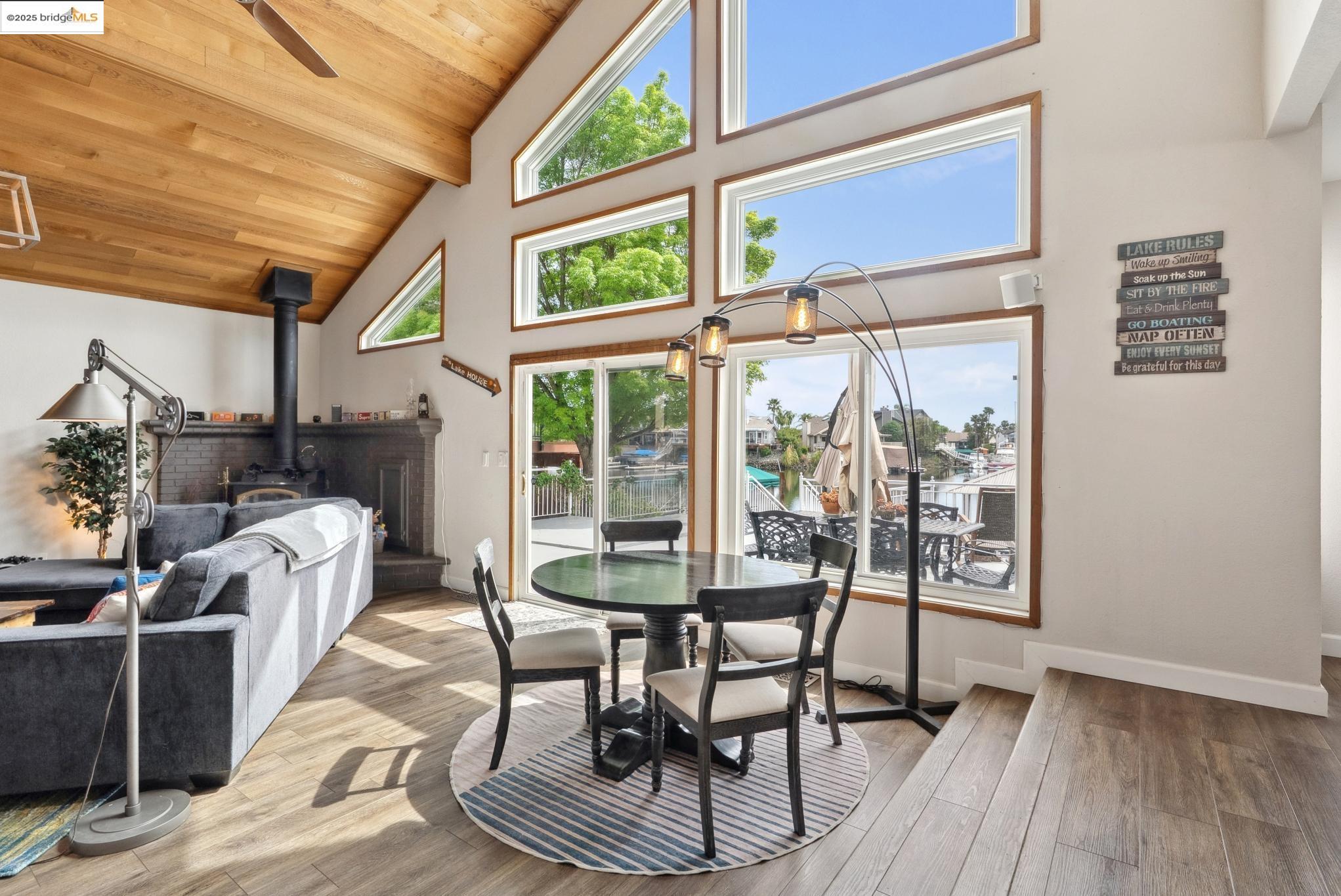 Detail Gallery Image 25 of 58 For 2035 Cypress Pt, Discovery Bay,  CA 94505 - 4 Beds | 2/1 Baths