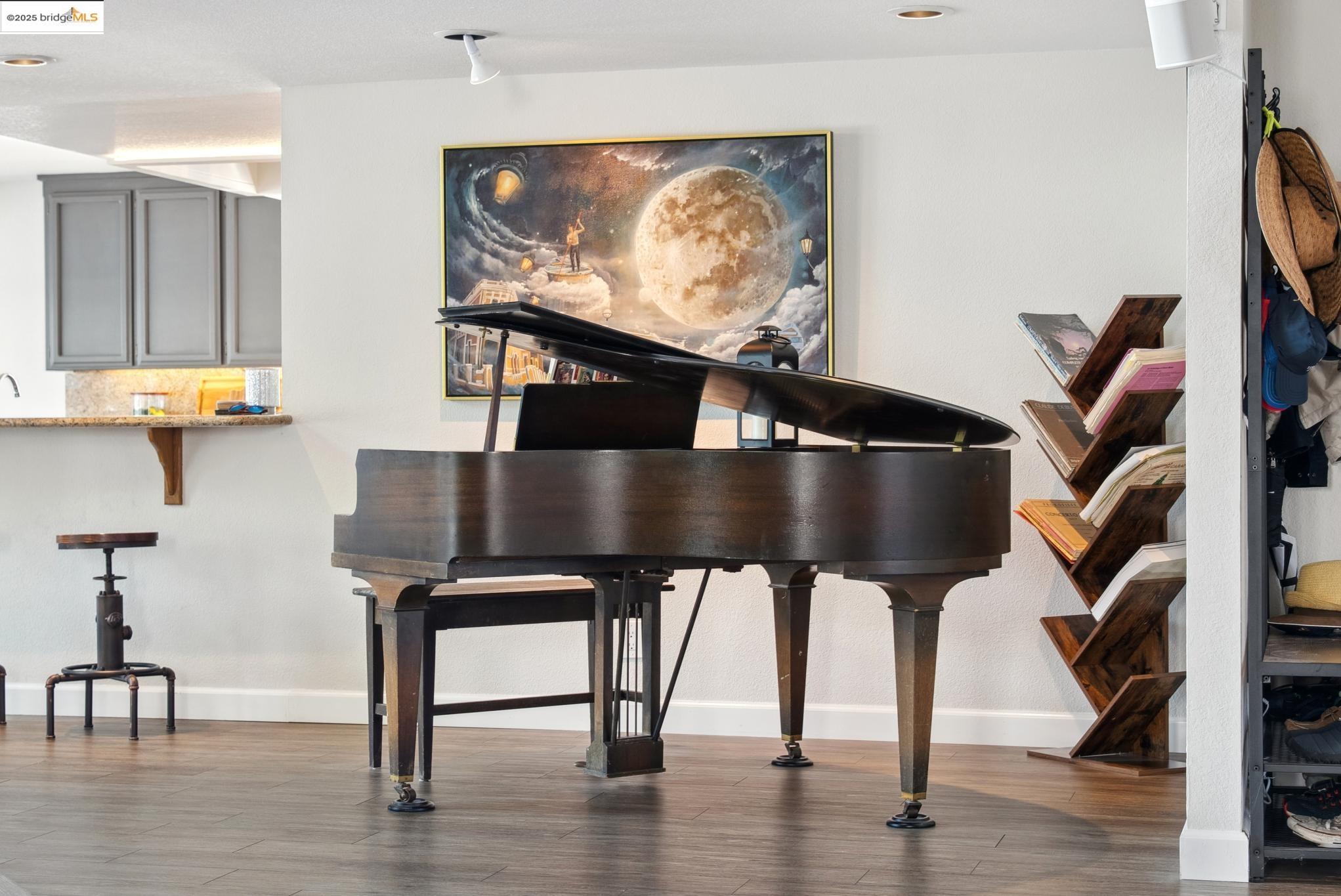 Detail Gallery Image 6 of 58 For 2035 Cypress Pt, Discovery Bay,  CA 94505 - 4 Beds | 2/1 Baths