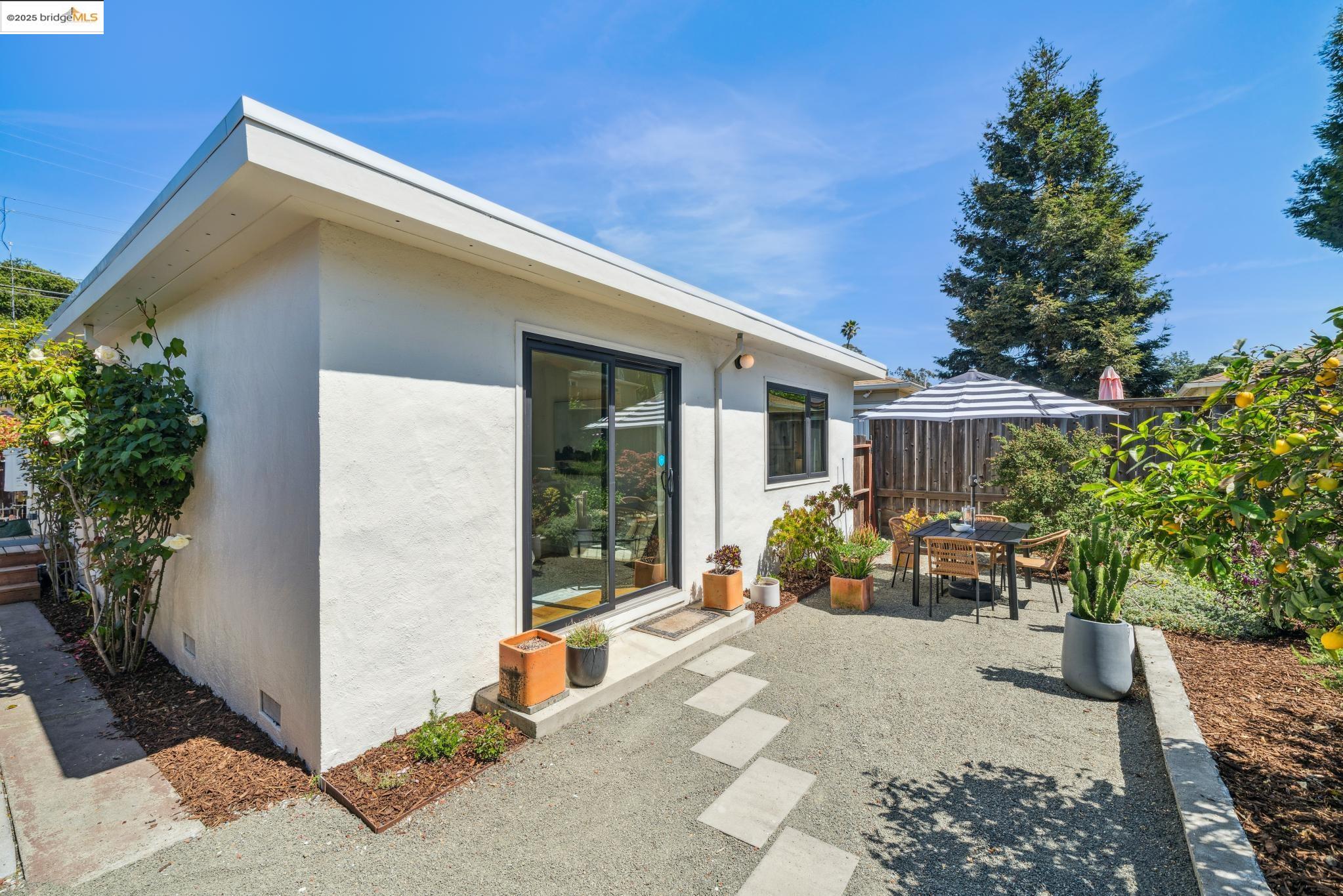 Detail Gallery Image 27 of 40 For 6212 Bernhard, Richmond,  CA 94805 - 2 Beds | 2 Baths