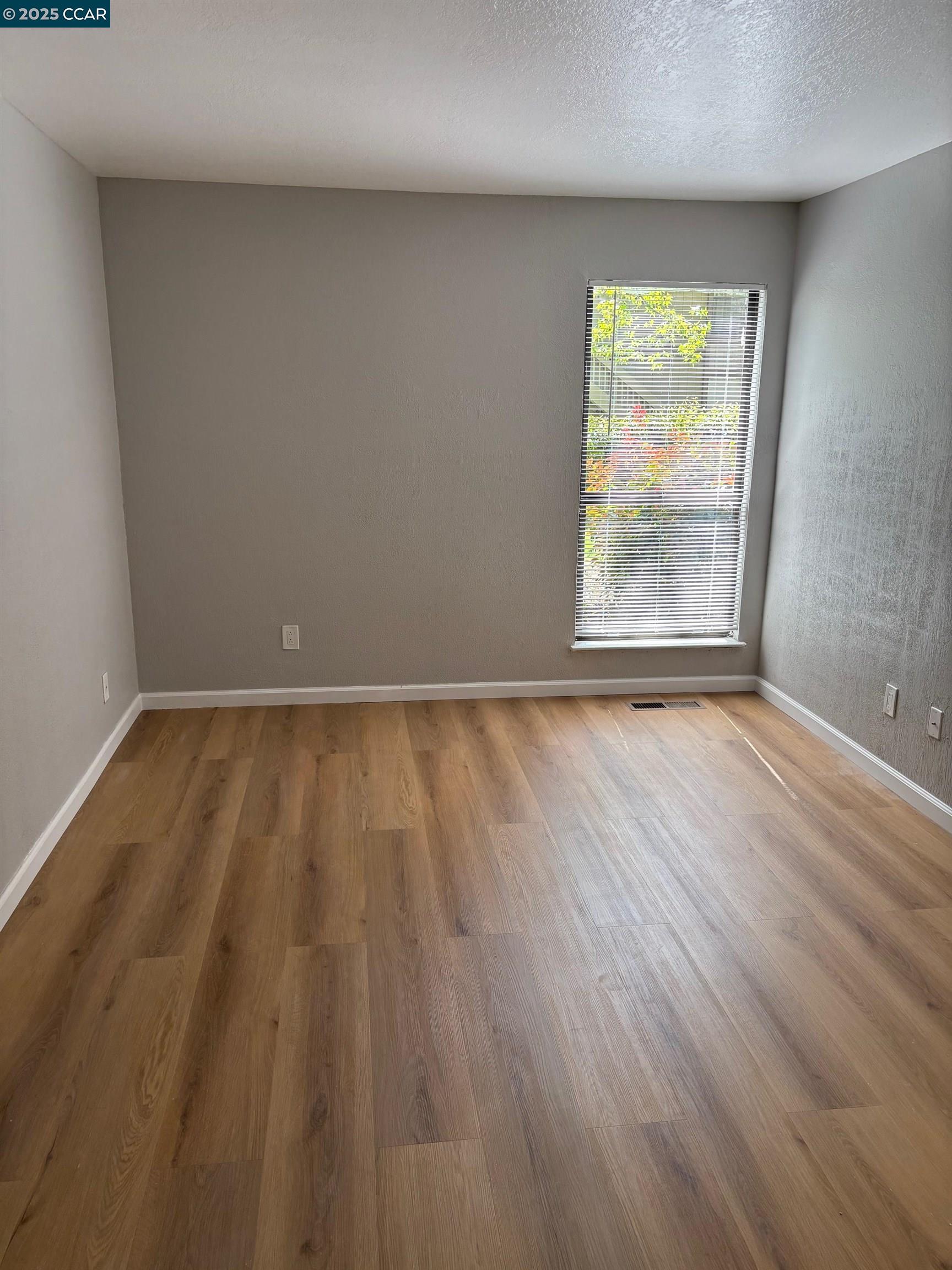 Detail Gallery Image 7 of 11 For 1544 Bailey Rd #33,  Concord,  CA 94521 - 2 Beds | 2 Baths
