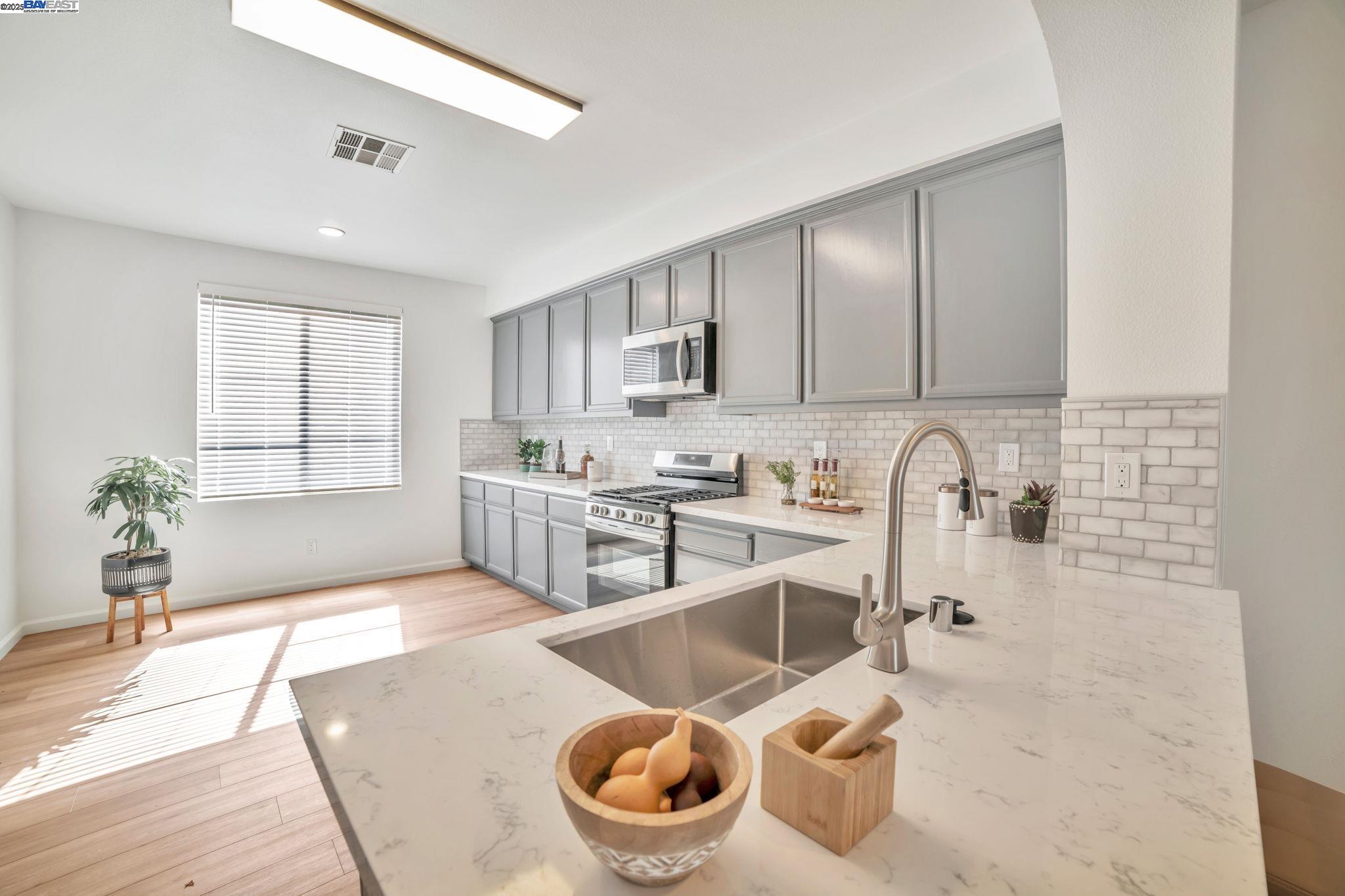Photo #5: 41094819 Listing: Photo #5