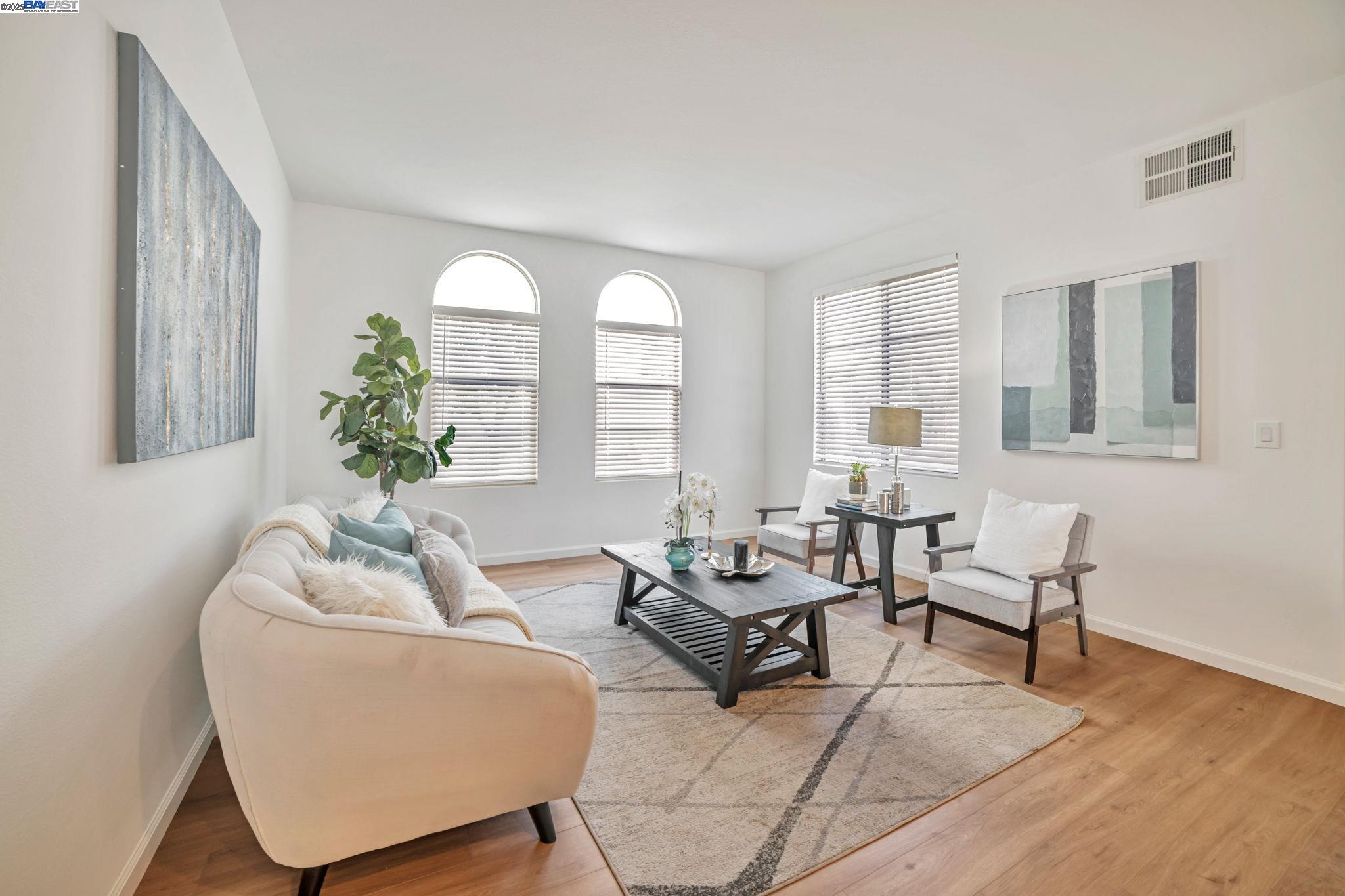 Photo #8: 41094819 Listing: Photo #8