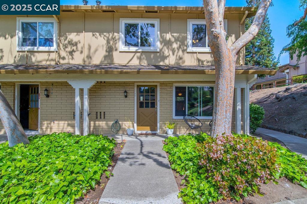 Detail Gallery Image 1 of 1 For 56 Fountainhead Ct, Martinez,  CA 94553 - 3 Beds | 1/1 Baths