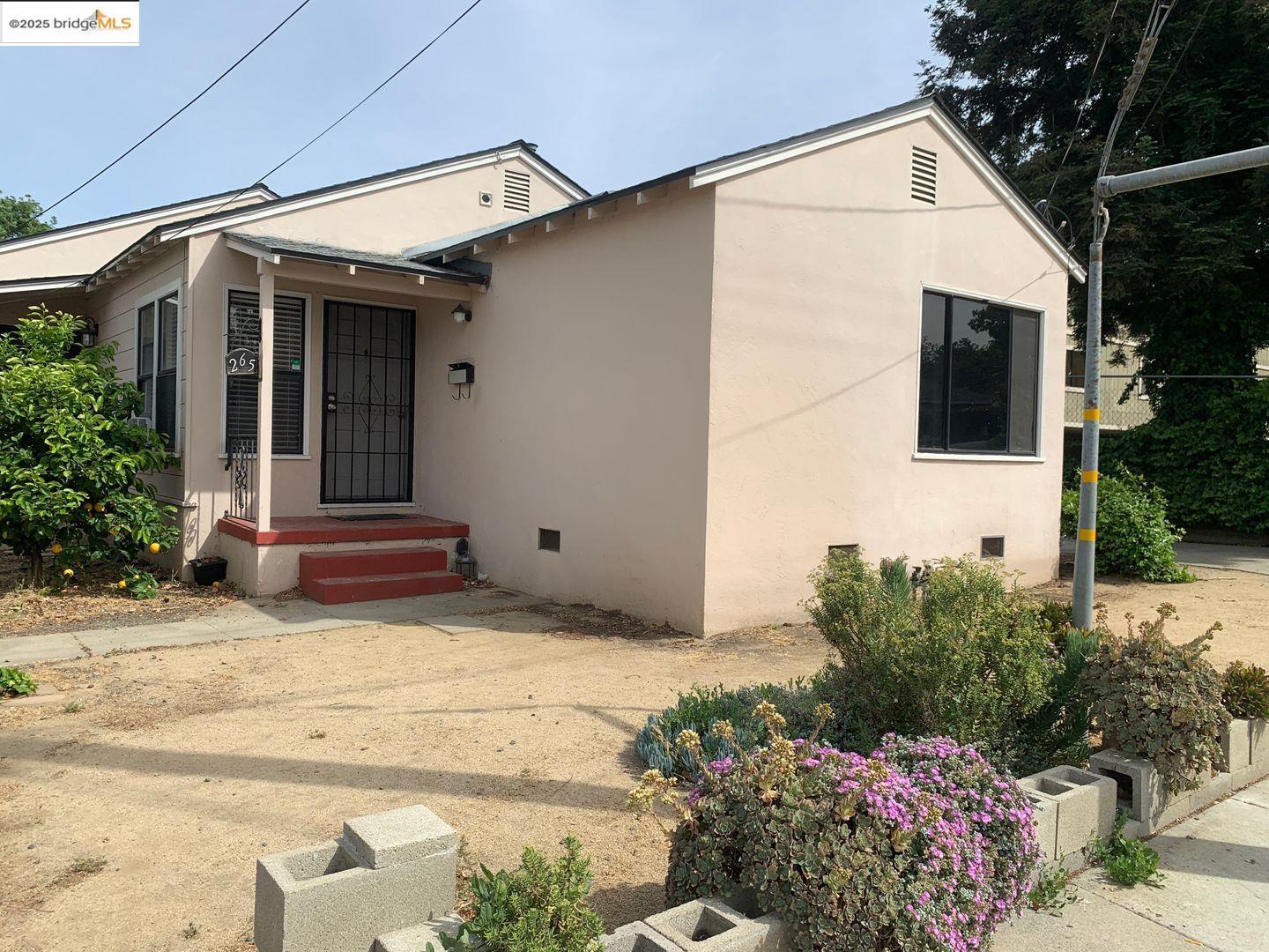 Detail Gallery Image 1 of 1 For 265 Ramona St, Pittsburg,  CA 94565 - 1 Beds | 1 Baths