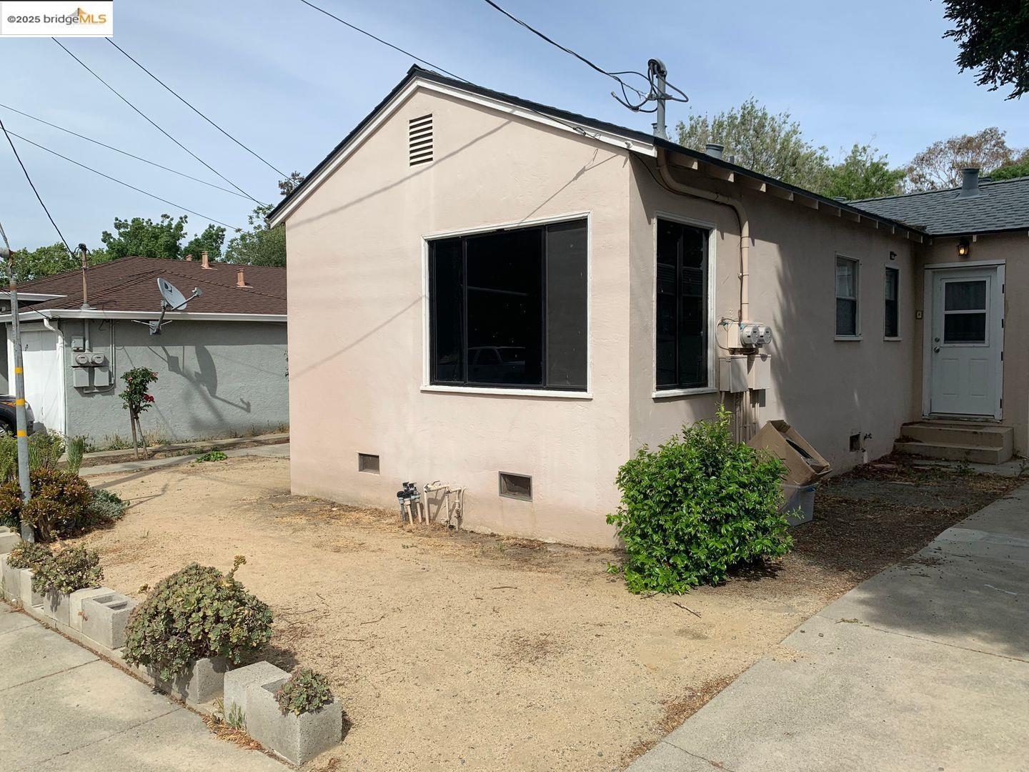 Detail Gallery Image 2 of 17 For 265 Ramona St, Pittsburg,  CA 94565 - 1 Beds | 1 Baths