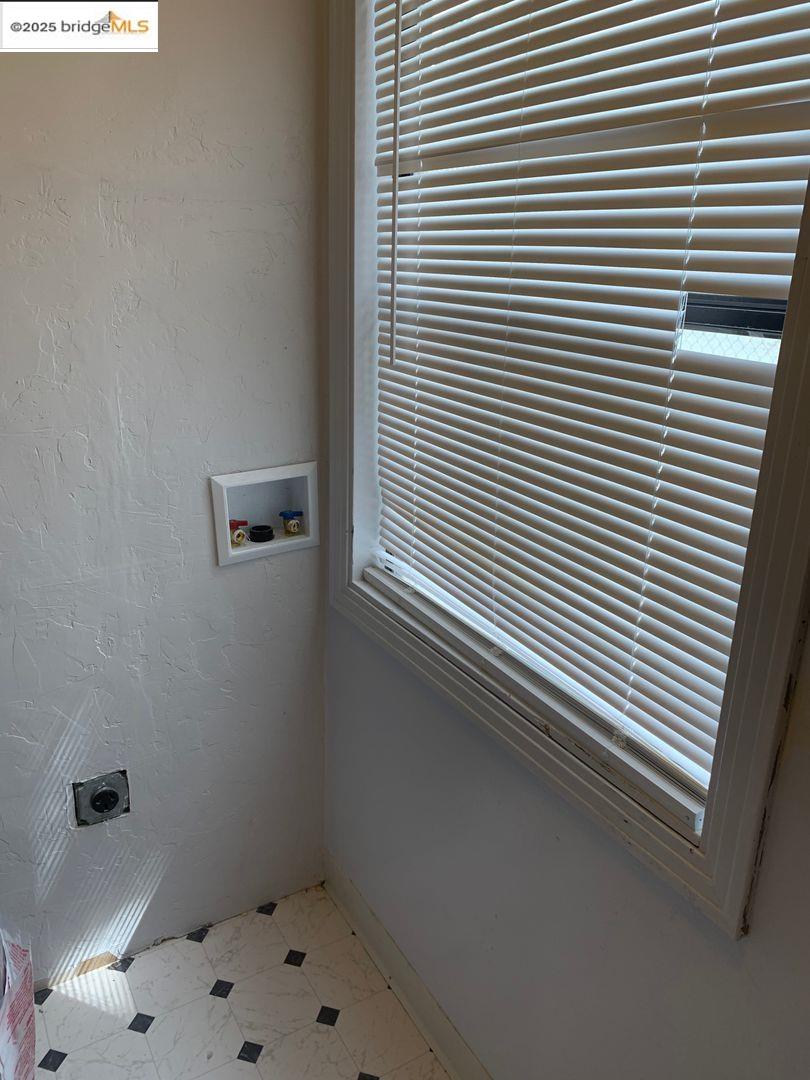 Detail Gallery Image 9 of 17 For 265 Ramona St, Pittsburg,  CA 94565 - 1 Beds | 1 Baths