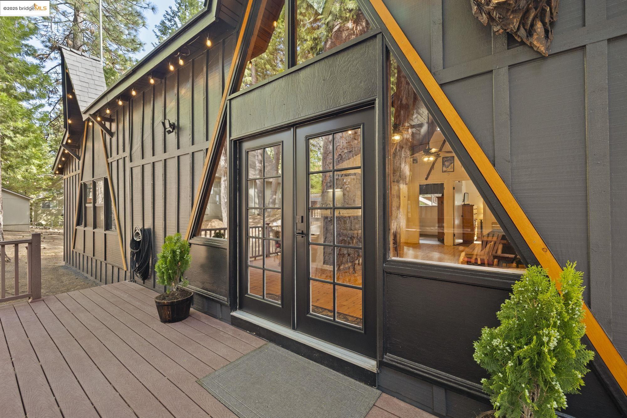Detail Gallery Image 2 of 34 For 28911 Snowwhite Ridge Dr, Pinecrest,  CA 95335 - 3 Beds | 2 Baths