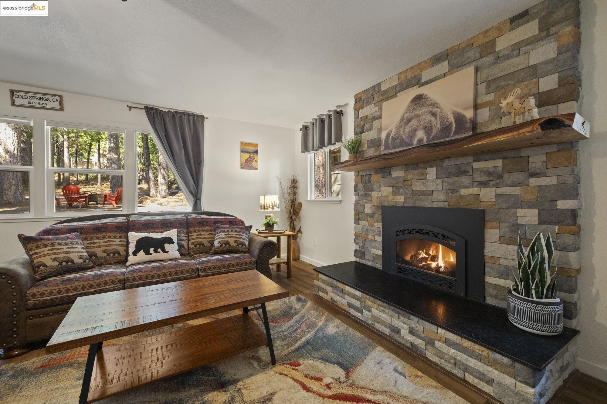 Detail Gallery Image 14 of 34 For 28911 Snowwhite Ridge Dr, Pinecrest,  CA 95335 - 3 Beds | 2 Baths