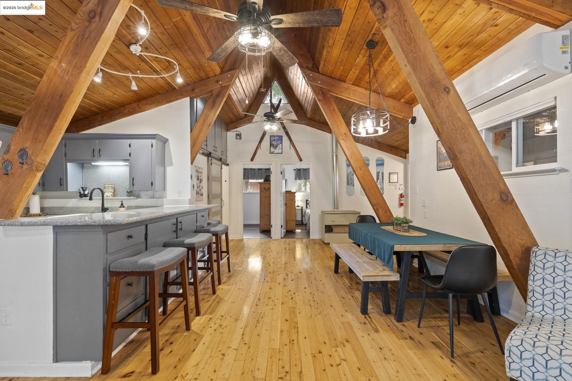 Detail Gallery Image 5 of 34 For 28911 Snowwhite Ridge Dr, Pinecrest,  CA 95335 - 3 Beds | 2 Baths