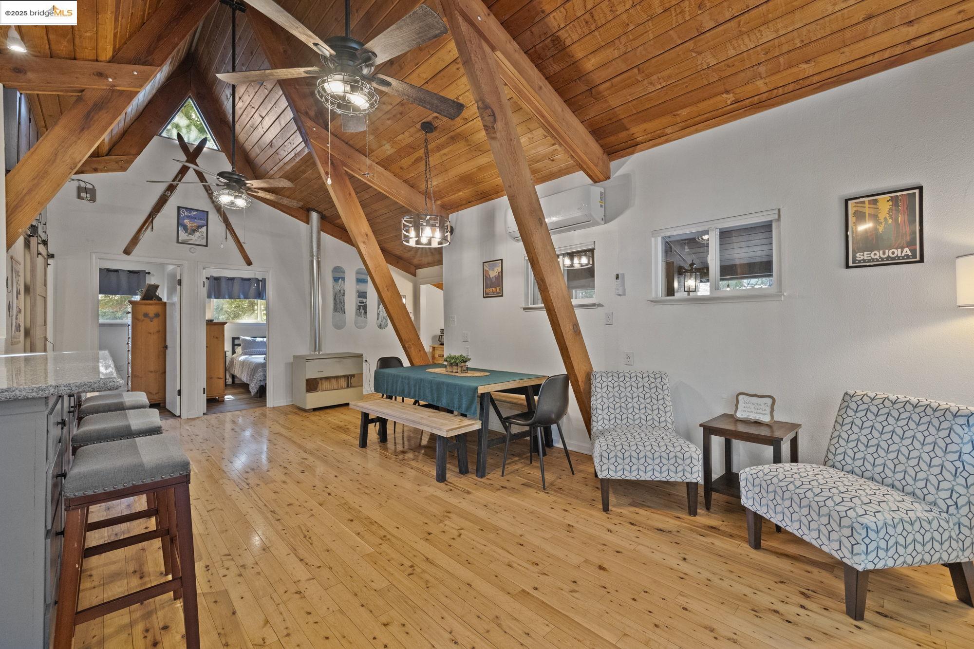 Detail Gallery Image 6 of 34 For 28911 Snowwhite Ridge Dr, Pinecrest,  CA 95335 - 3 Beds | 2 Baths