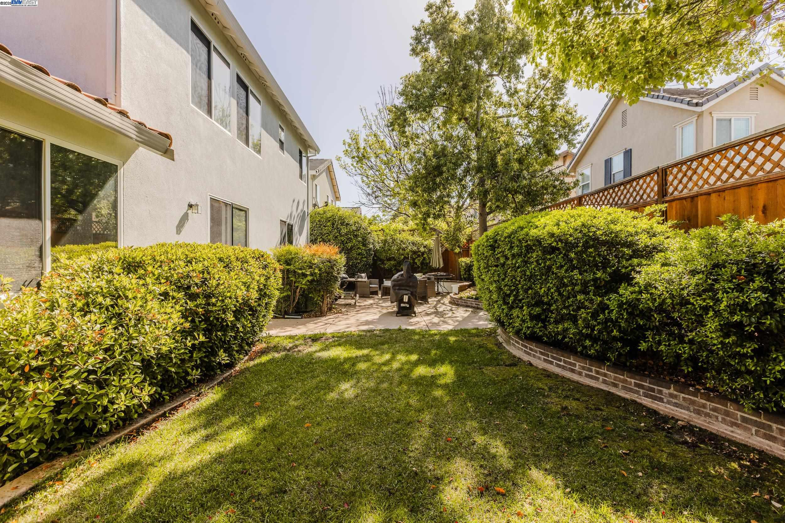 Detail Gallery Image 30 of 39 For 2228 Golden Leaf Ln, Tracy,  CA 95377 - 5 Beds | 3 Baths