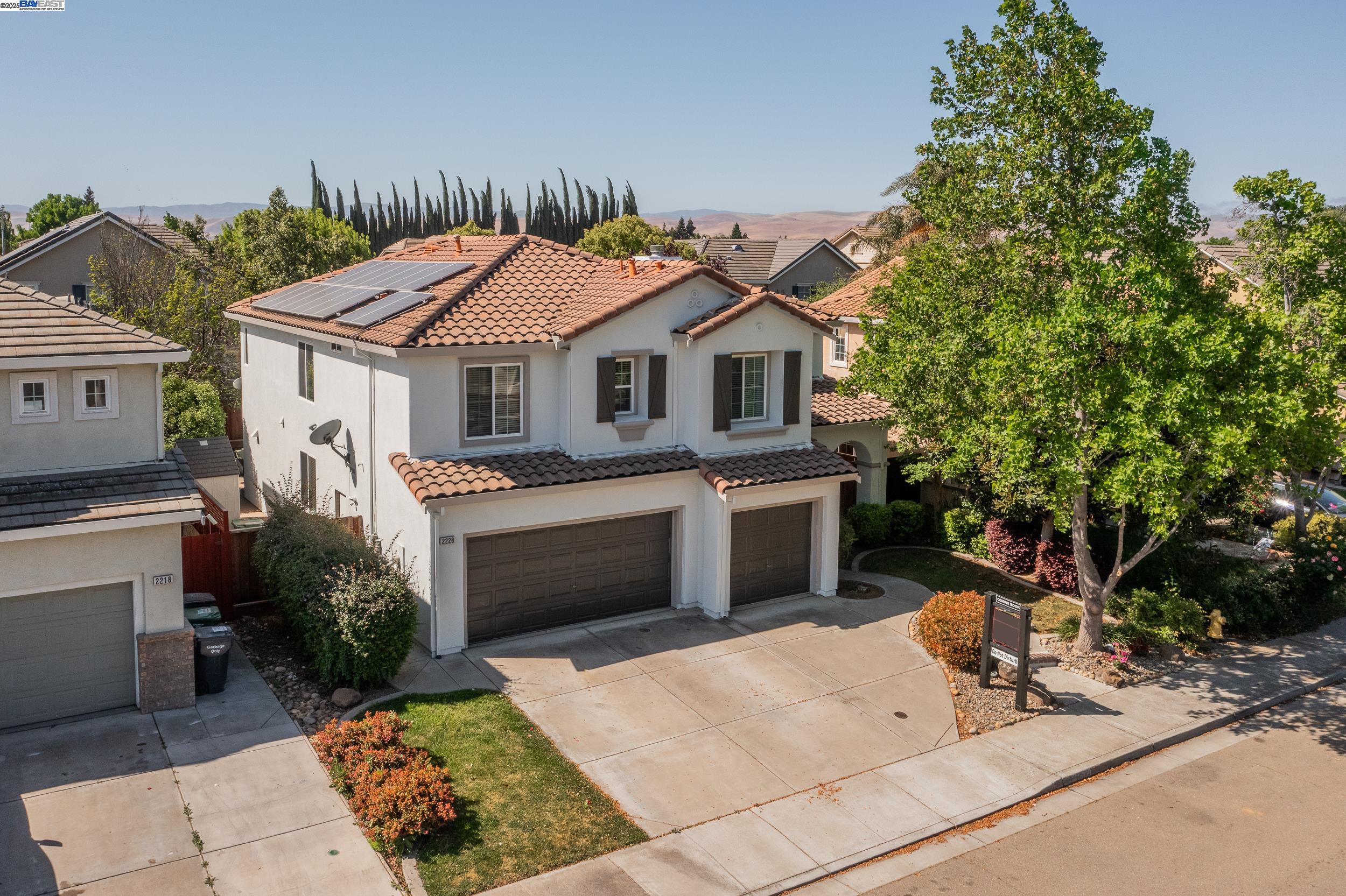 Detail Gallery Image 37 of 39 For 2228 Golden Leaf Ln, Tracy,  CA 95377 - 5 Beds | 3 Baths