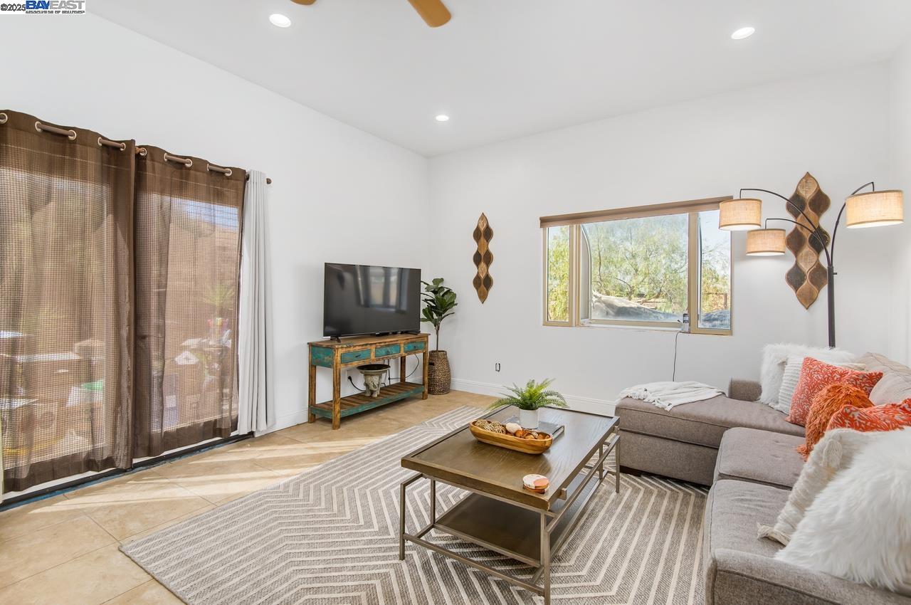 Detail Gallery Image 11 of 60 For 12141 Tesla Rd, Livermore,  CA 94550 - 6 Beds | 4 Baths