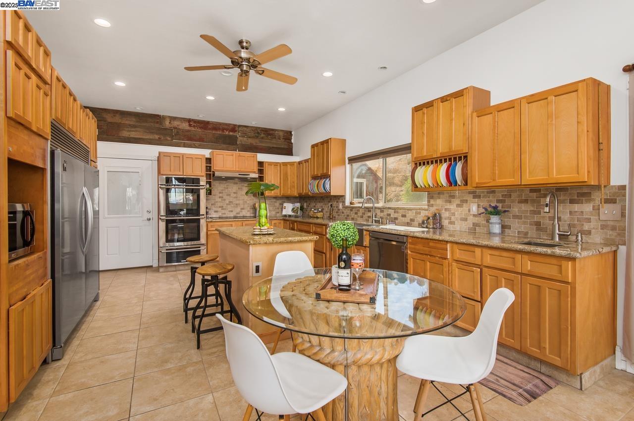 Detail Gallery Image 14 of 60 For 12141 Tesla Rd, Livermore,  CA 94550 - 6 Beds | 4 Baths