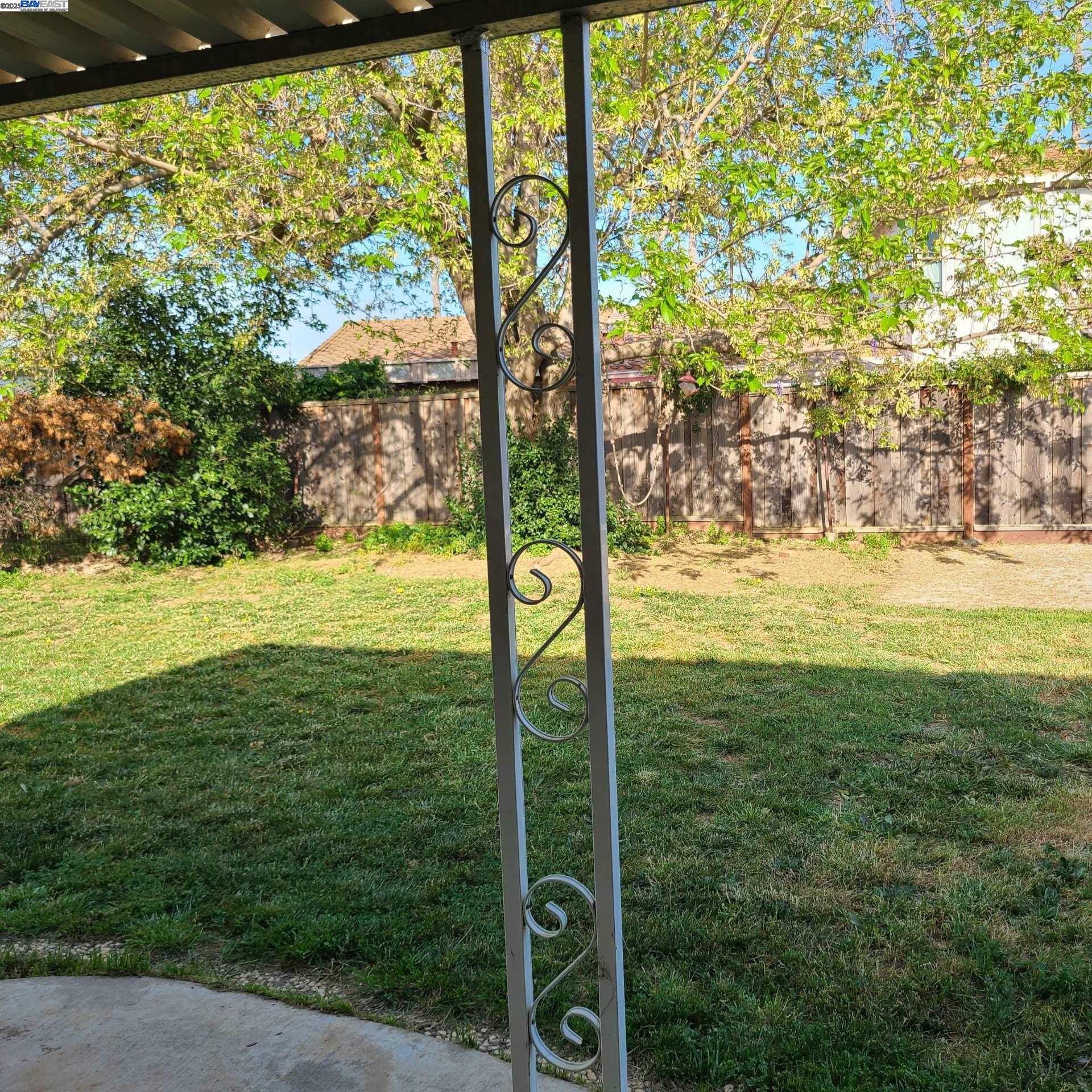 Detail Gallery Image 27 of 34 For 1290 Vienna Street, Livermore,  CA 94550 - 3 Beds | 2 Baths