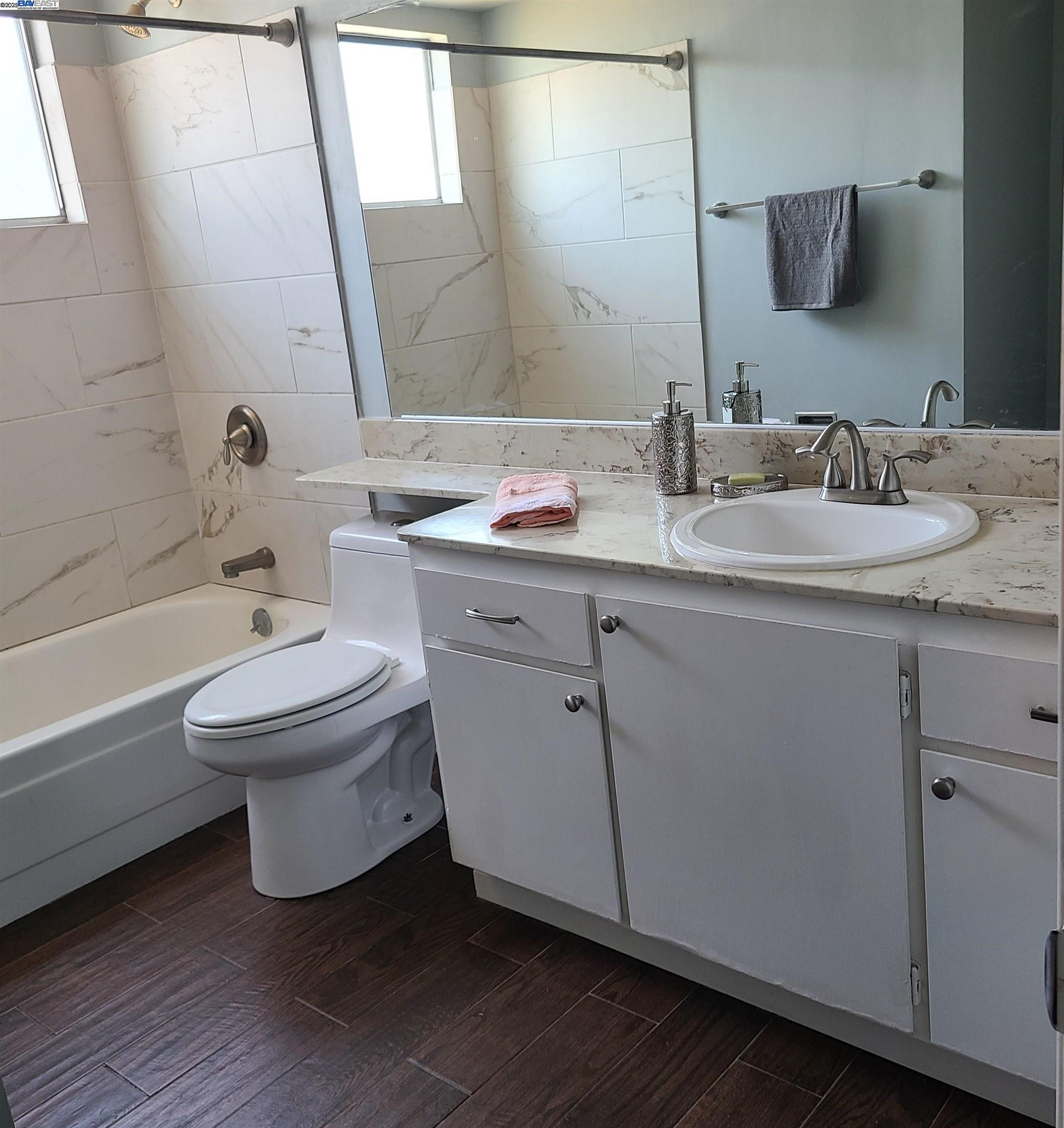 Detail Gallery Image 32 of 34 For 1290 Vienna Street, Livermore,  CA 94550 - 3 Beds | 2 Baths