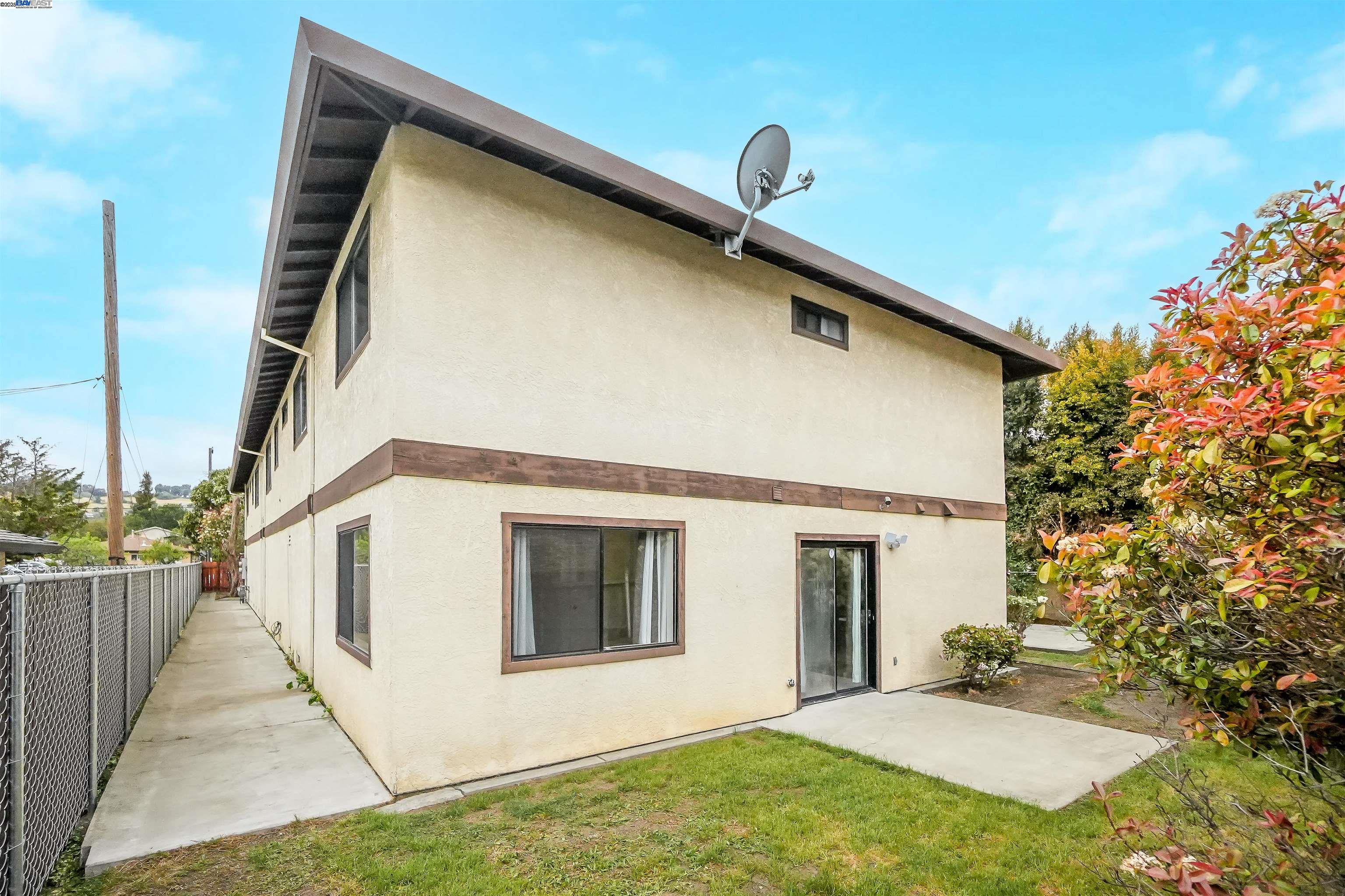 Detail Gallery Image 11 of 60 For 25793 Franklin Ave, Hayward,  CA 94544 - – Beds | – Baths