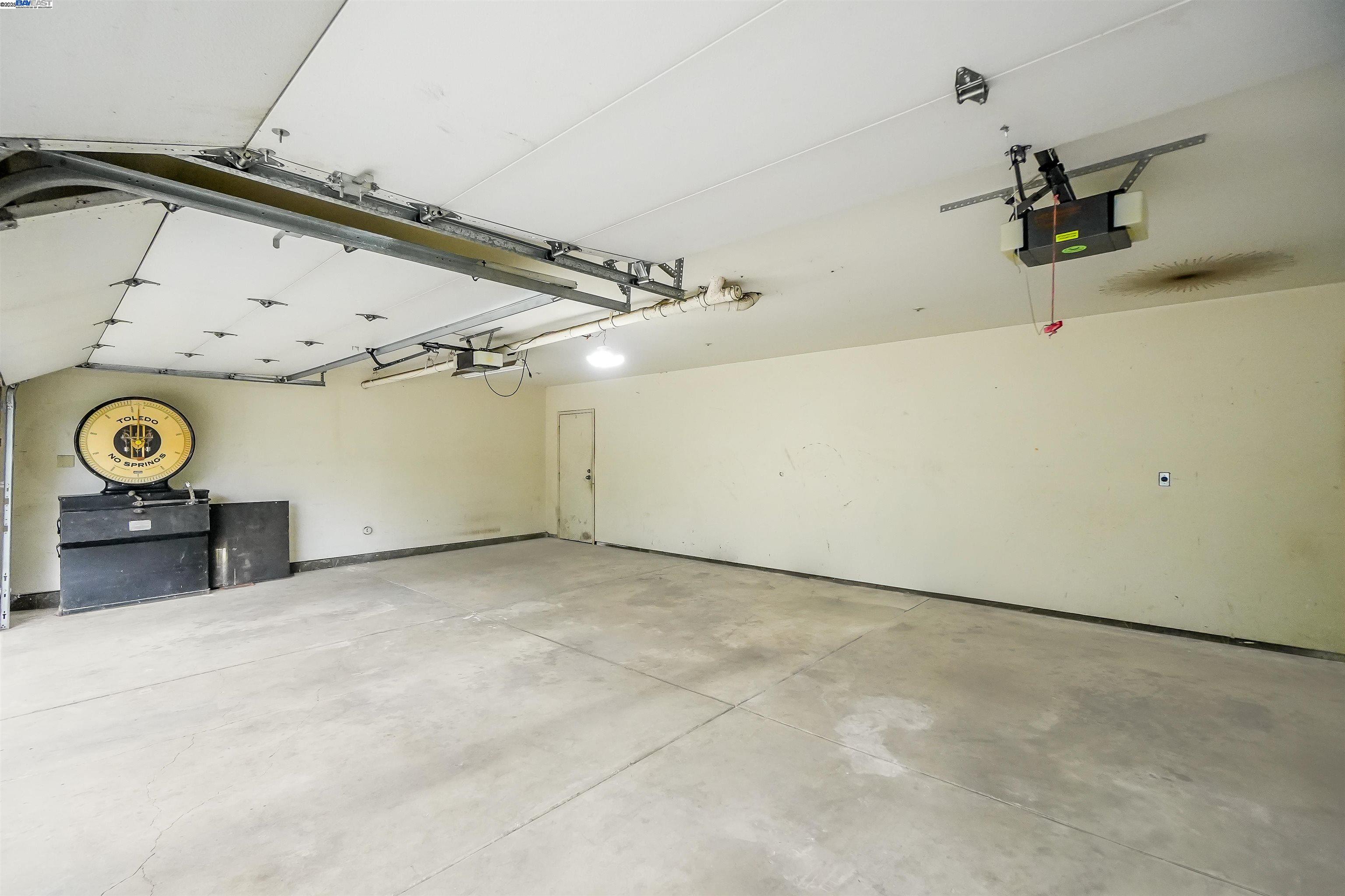 Detail Gallery Image 8 of 60 For 25793 Franklin Ave, Hayward,  CA 94544 - – Beds | – Baths