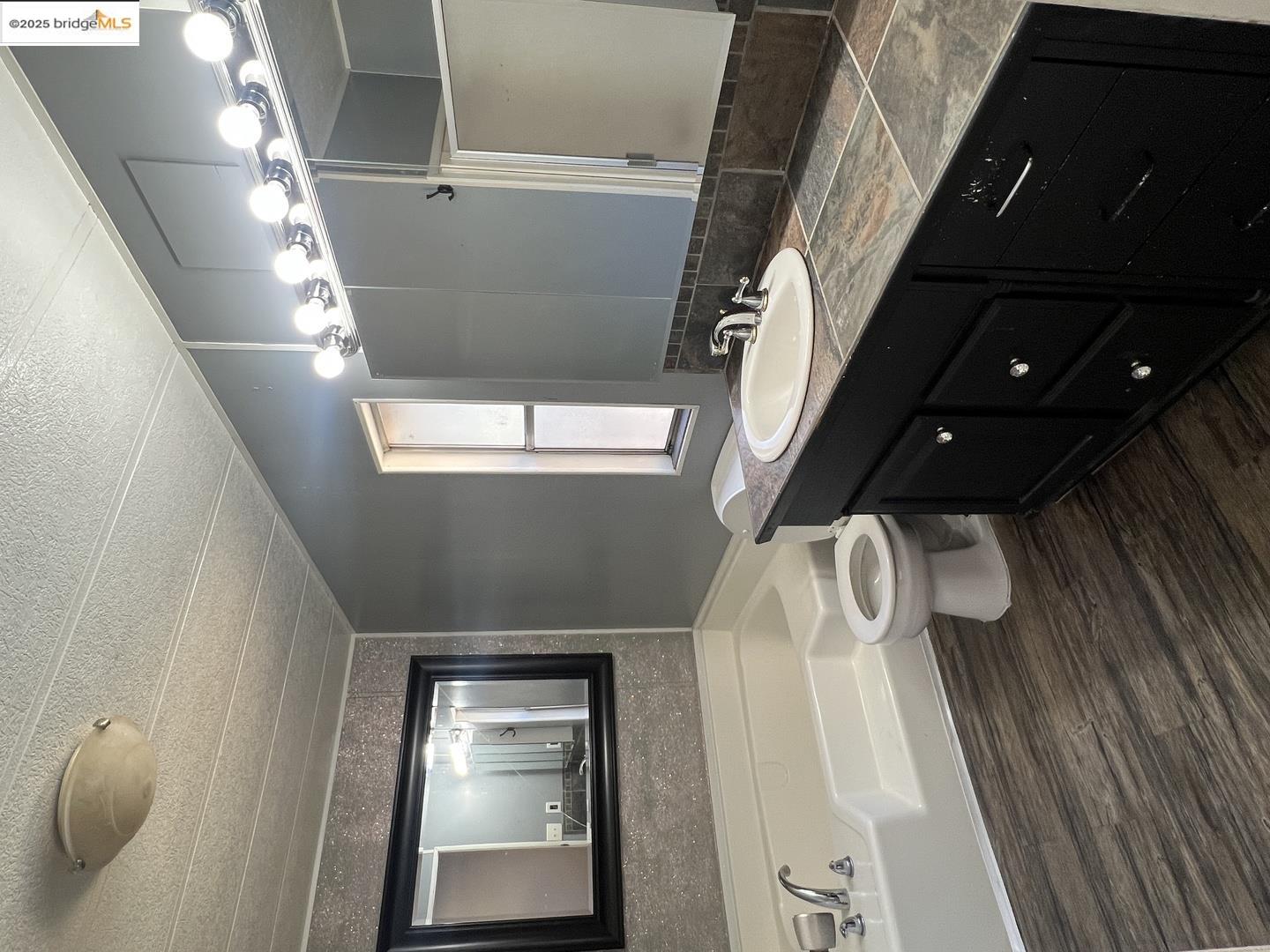 Detail Gallery Image 15 of 33 For 976 Morado Cir, Copperopolis,  CA 95228 - 3 Beds | 2 Baths