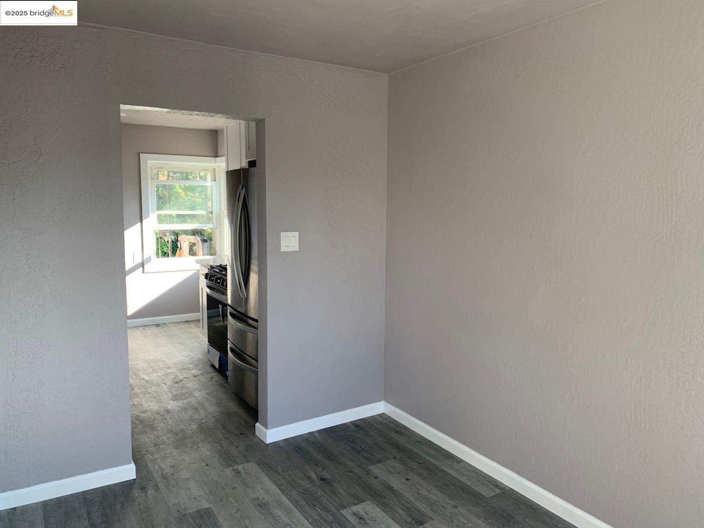 Detail Gallery Image 5 of 20 For 114 Hollywood Ave, Vallejo,  CA 94591 - 3 Beds | 1 Baths
