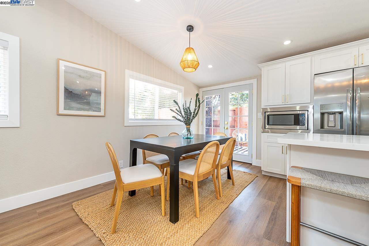 Detail Gallery Image 12 of 55 For 697 Lakewood Dr, Sunnyvale,  CA 94089 - 4 Beds | 2 Baths