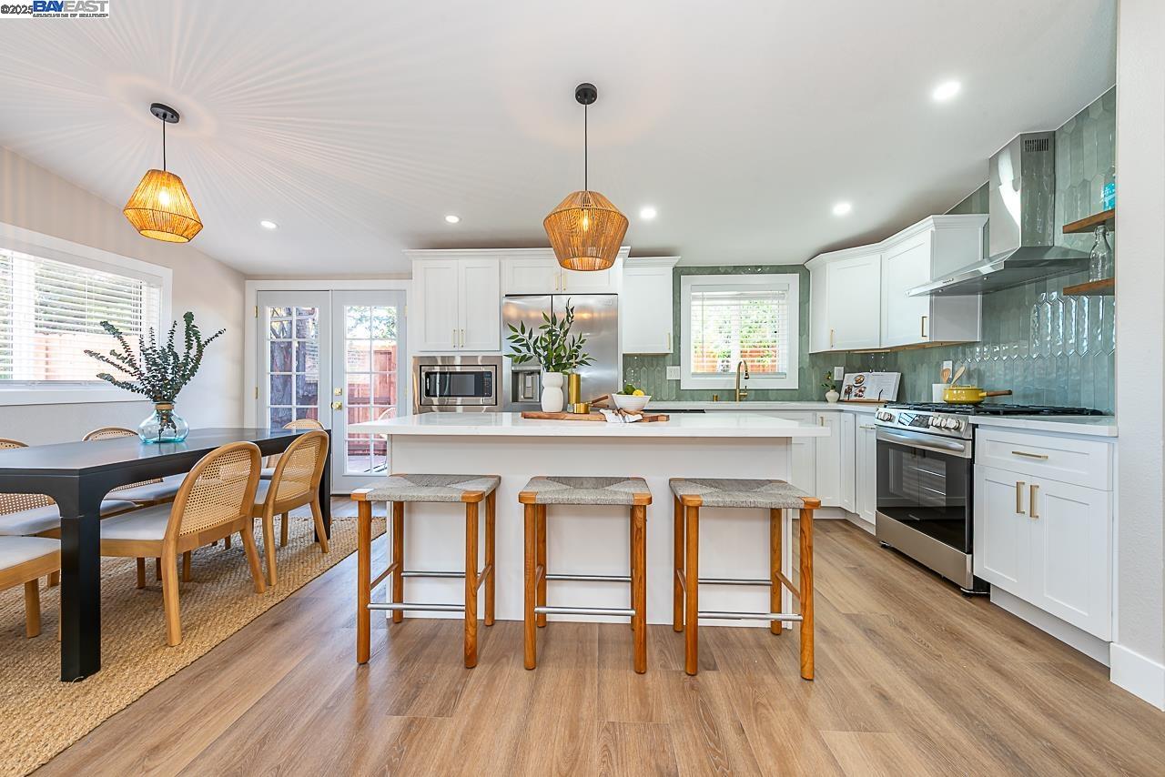 Detail Gallery Image 15 of 55 For 697 Lakewood Dr, Sunnyvale,  CA 94089 - 4 Beds | 2 Baths