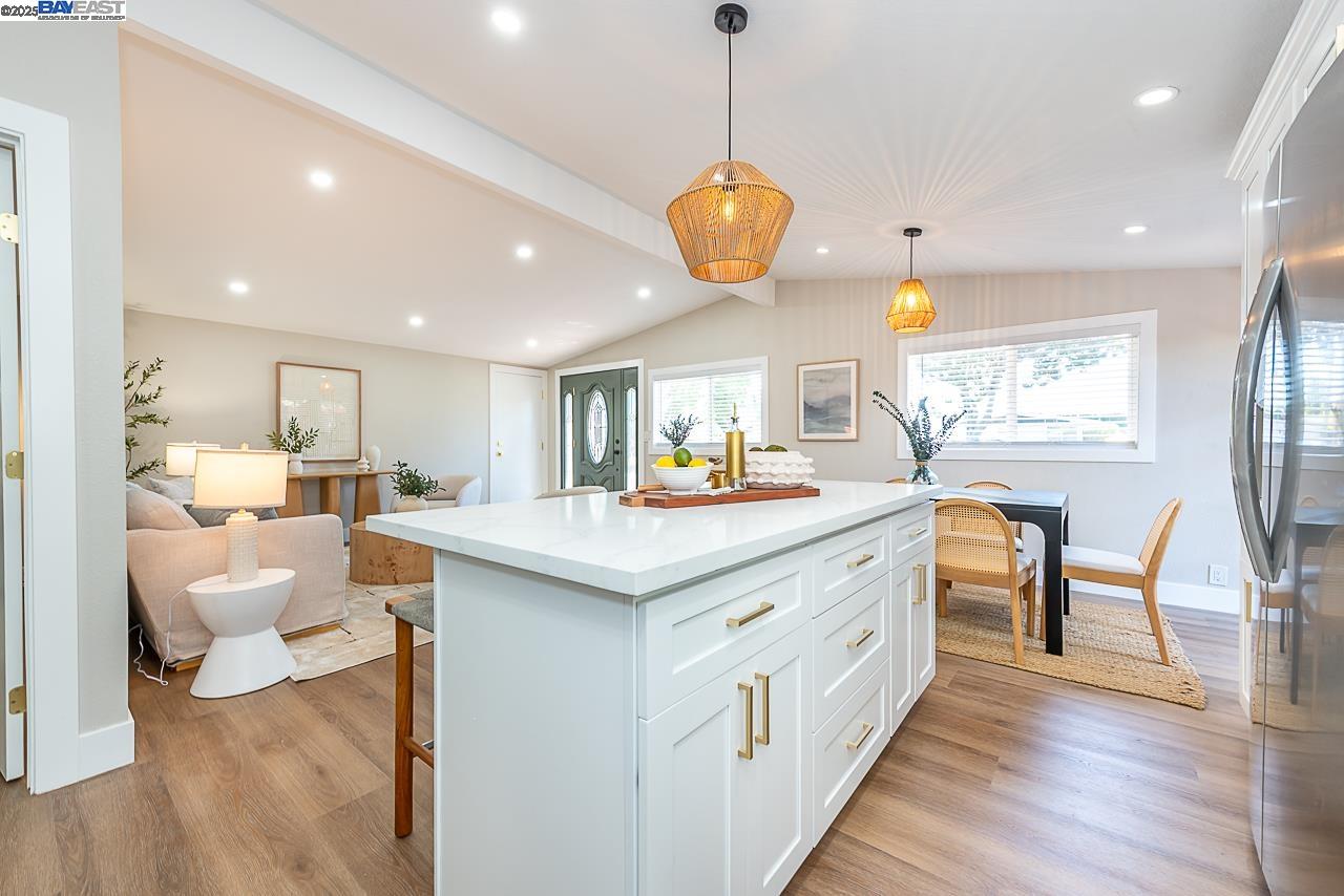 Detail Gallery Image 20 of 55 For 697 Lakewood Dr, Sunnyvale,  CA 94089 - 4 Beds | 2 Baths