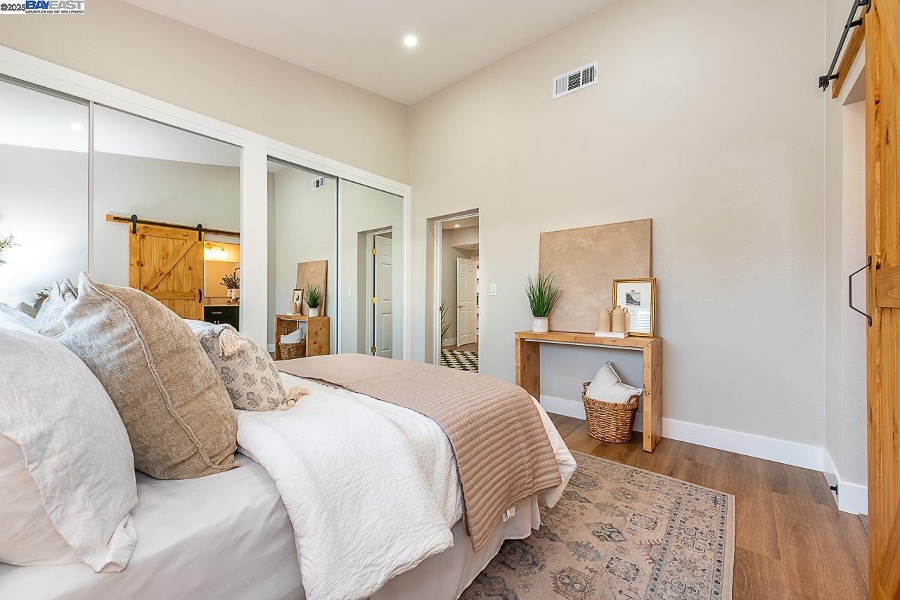 Detail Gallery Image 30 of 55 For 697 Lakewood Dr, Sunnyvale,  CA 94089 - 4 Beds | 2 Baths