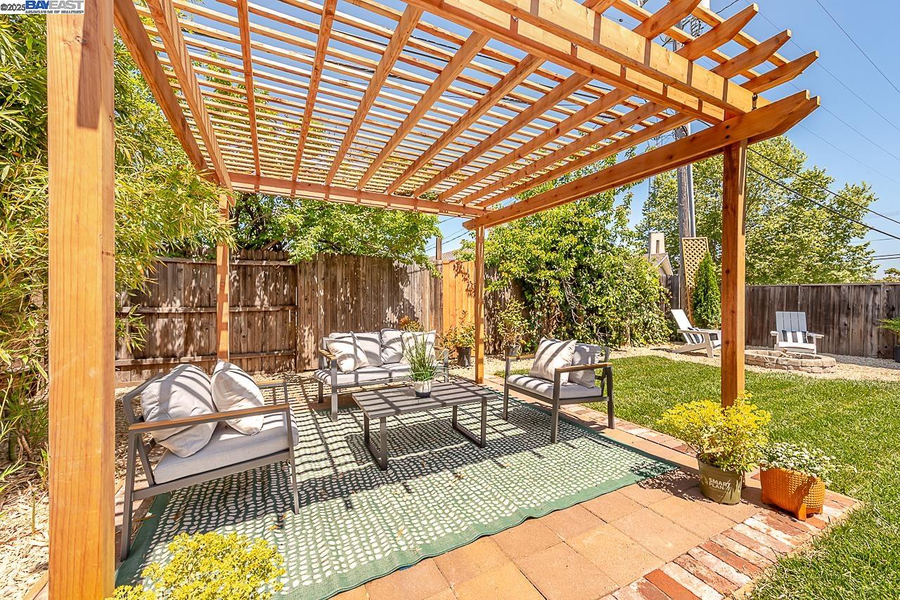 Detail Gallery Image 47 of 55 For 697 Lakewood Dr, Sunnyvale,  CA 94089 - 4 Beds | 2 Baths