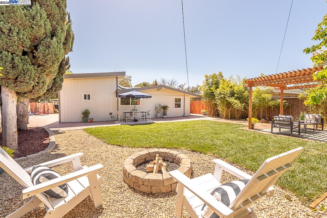 Detail Gallery Image 51 of 55 For 697 Lakewood Dr, Sunnyvale,  CA 94089 - 4 Beds | 2 Baths