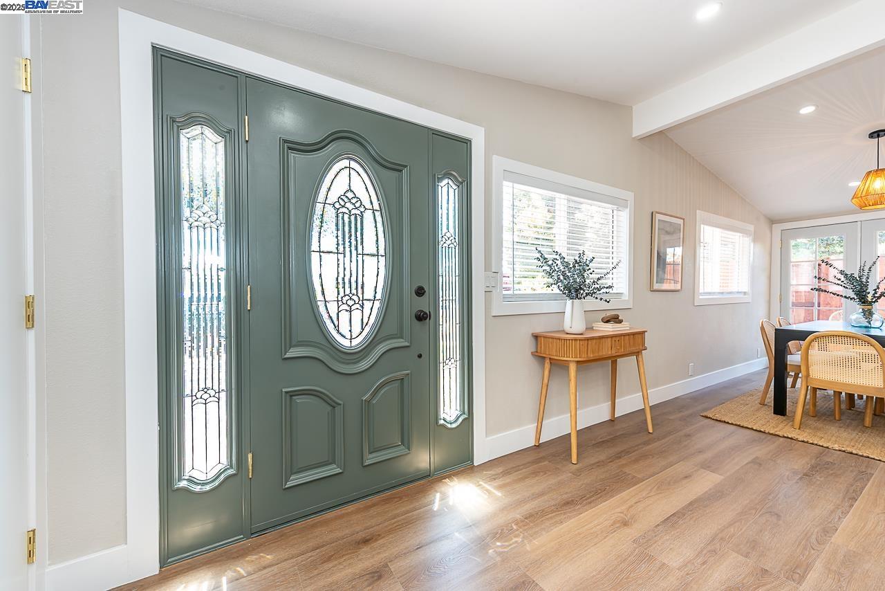 Detail Gallery Image 10 of 55 For 697 Lakewood Dr, Sunnyvale,  CA 94089 - 4 Beds | 2 Baths