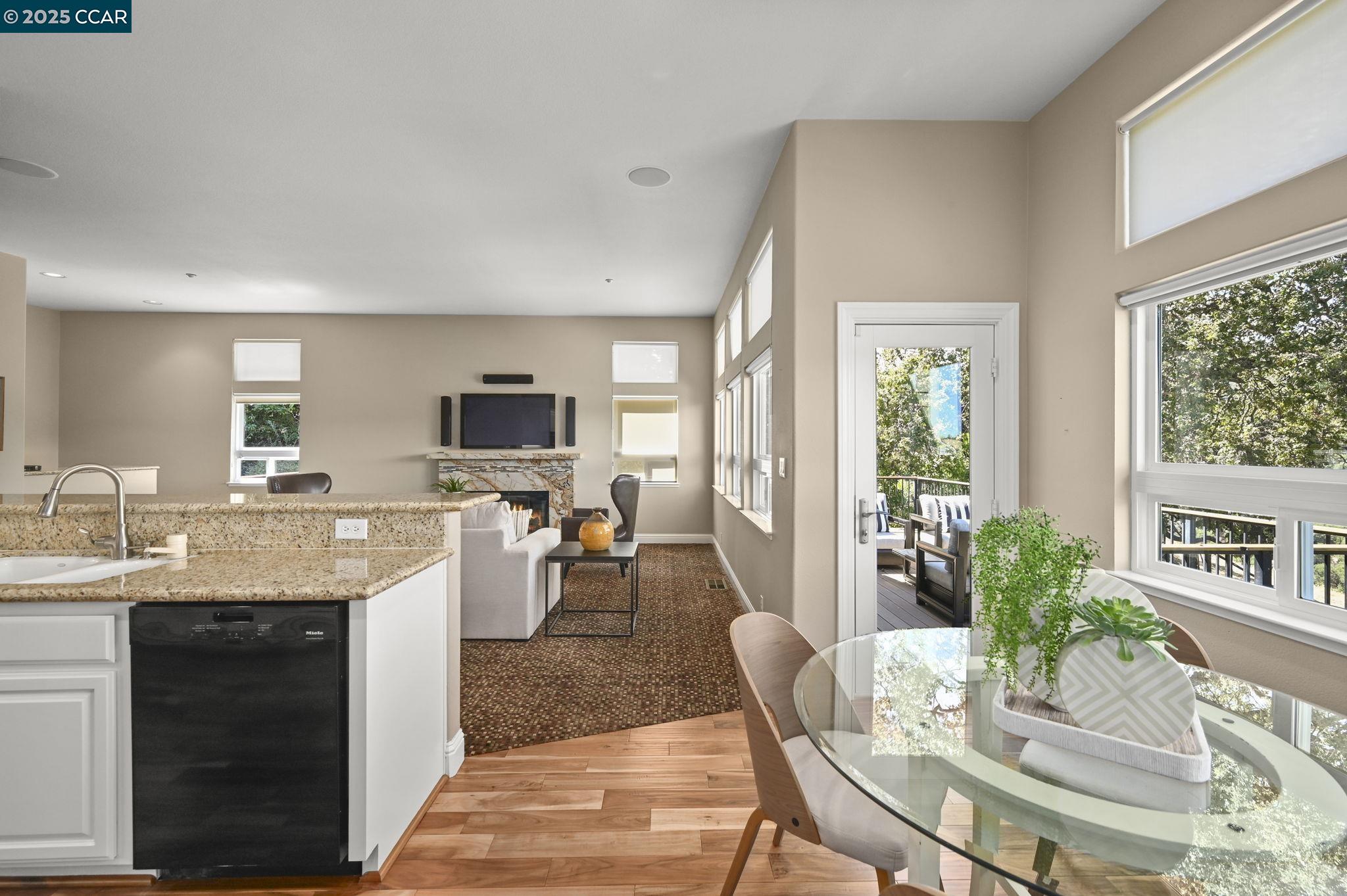 Detail Gallery Image 11 of 40 For 1063 Sunrise Ridge Dr, Lafayette,  CA 94549 - 4 Beds | 3/1 Baths
