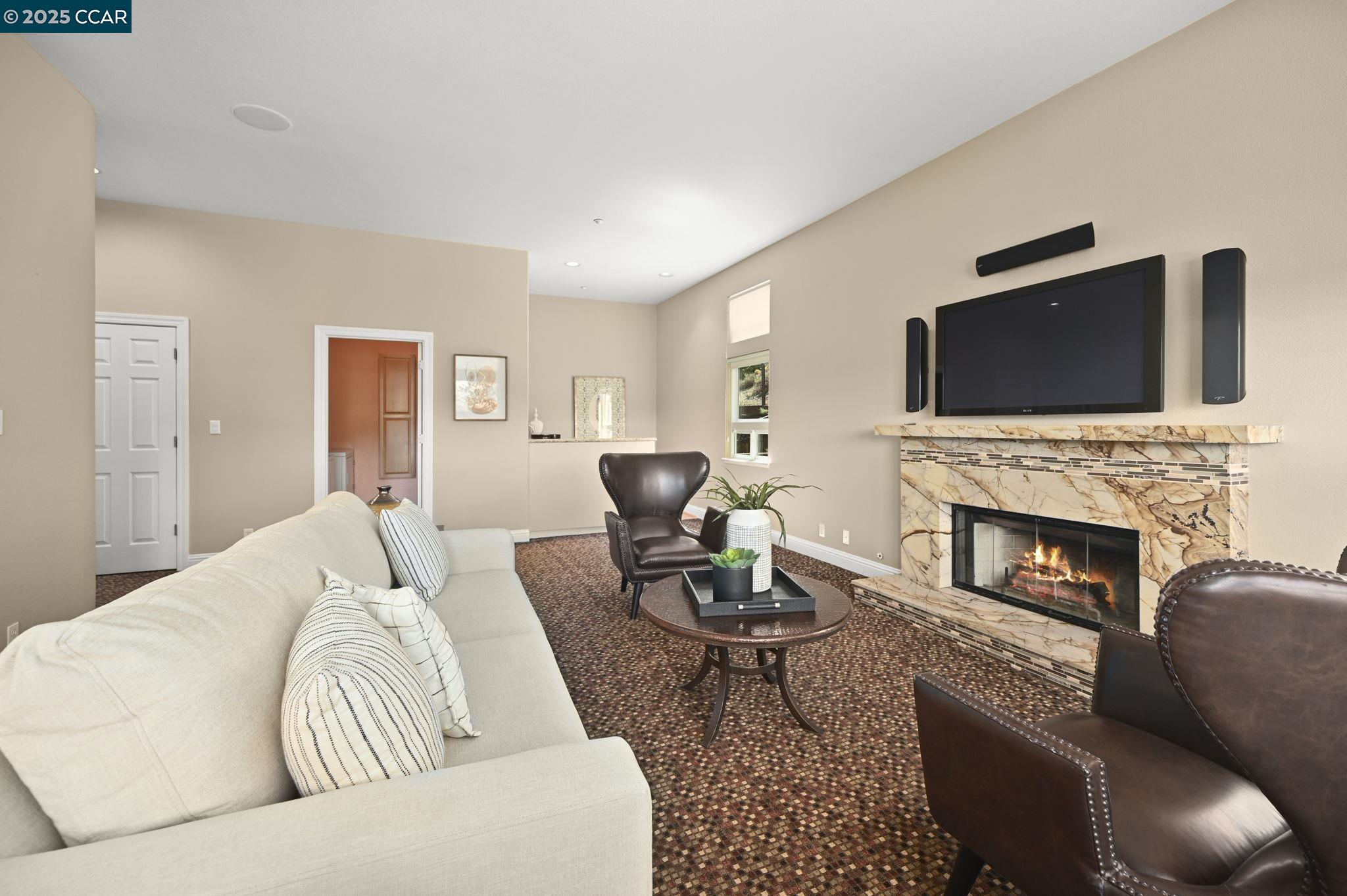 Detail Gallery Image 14 of 40 For 1063 Sunrise Ridge Dr, Lafayette,  CA 94549 - 4 Beds | 3/1 Baths