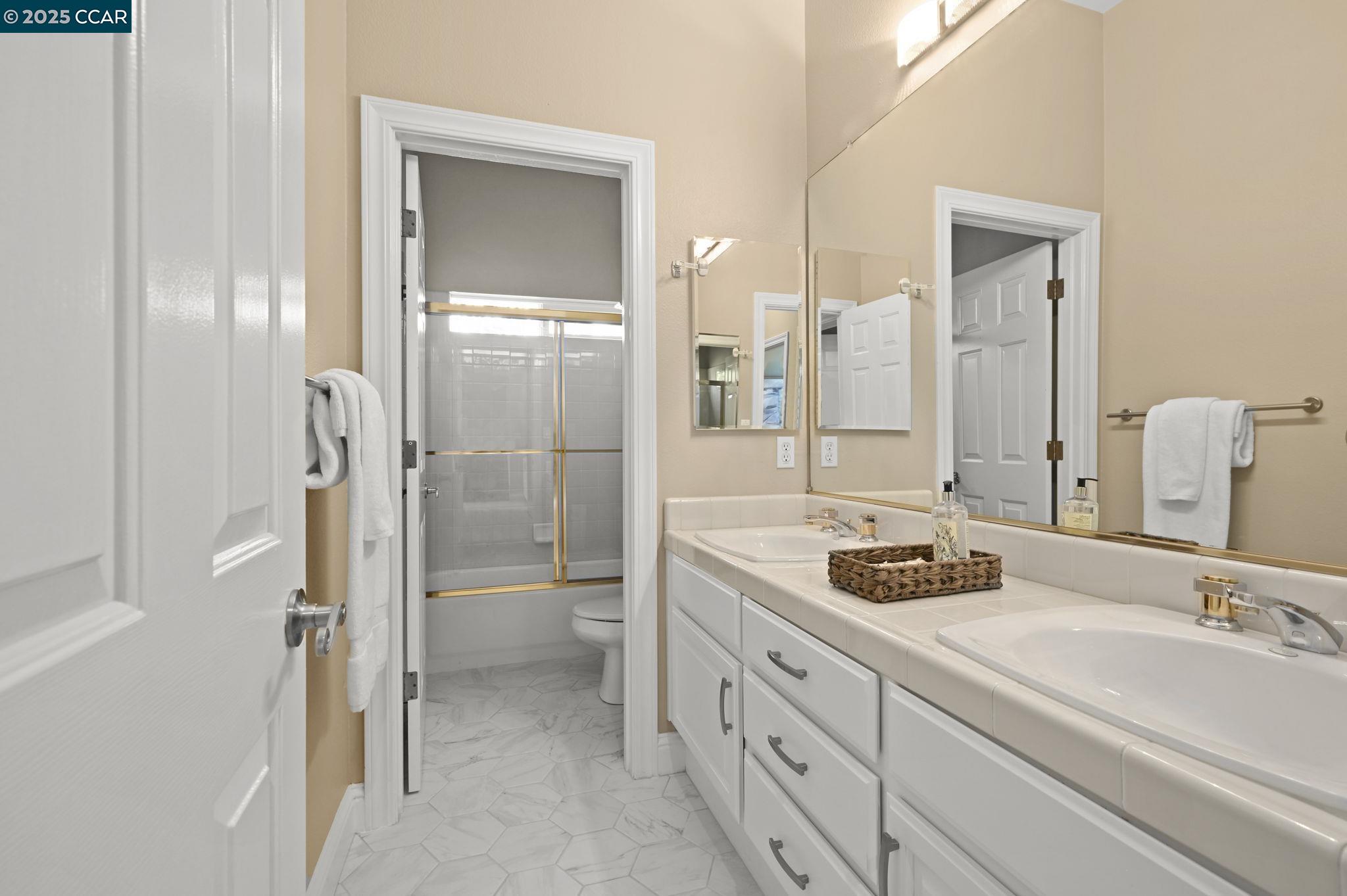 Detail Gallery Image 29 of 40 For 1063 Sunrise Ridge Dr, Lafayette,  CA 94549 - 4 Beds | 3/1 Baths