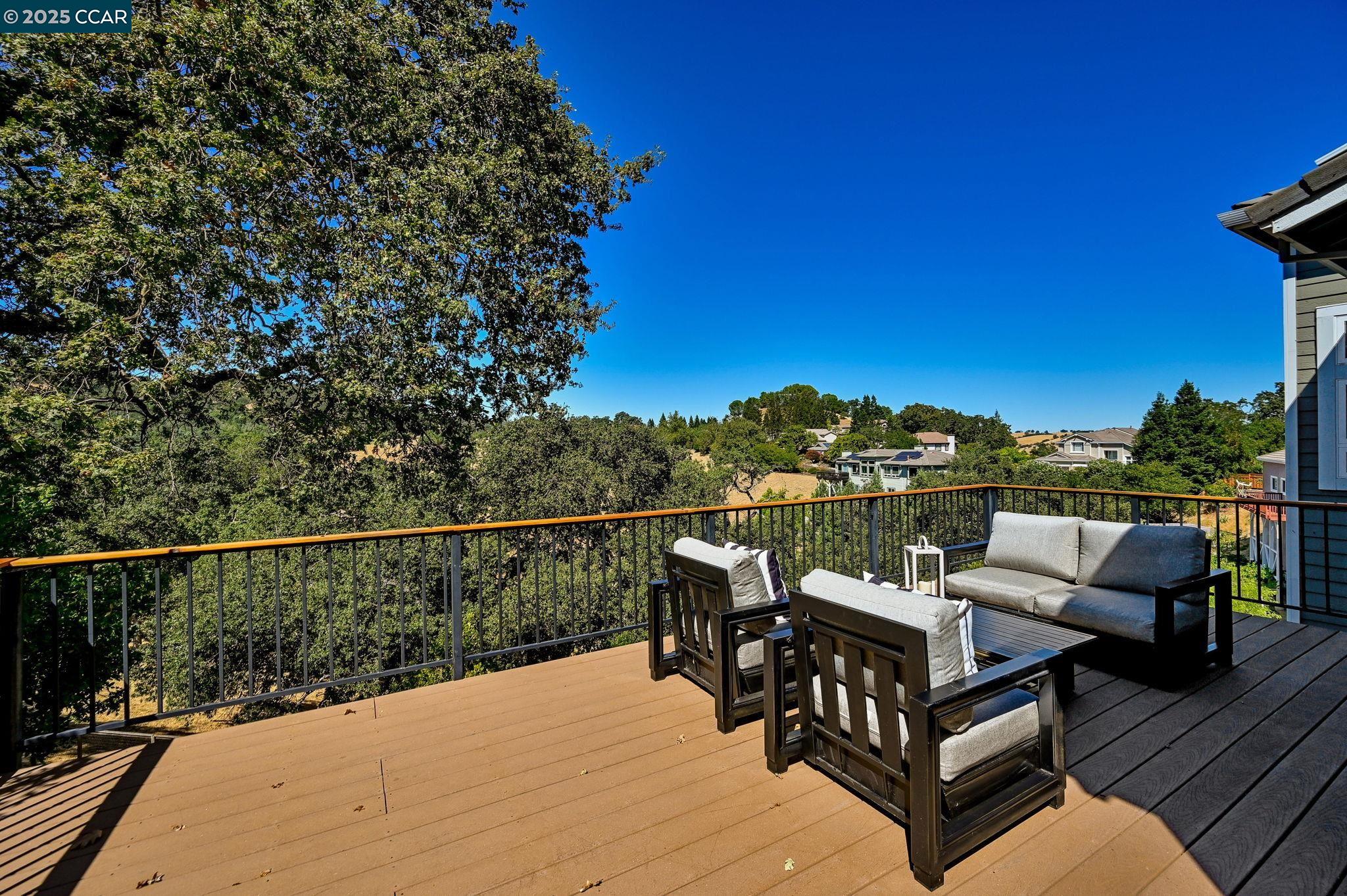 Detail Gallery Image 32 of 40 For 1063 Sunrise Ridge Dr, Lafayette,  CA 94549 - 4 Beds | 3/1 Baths