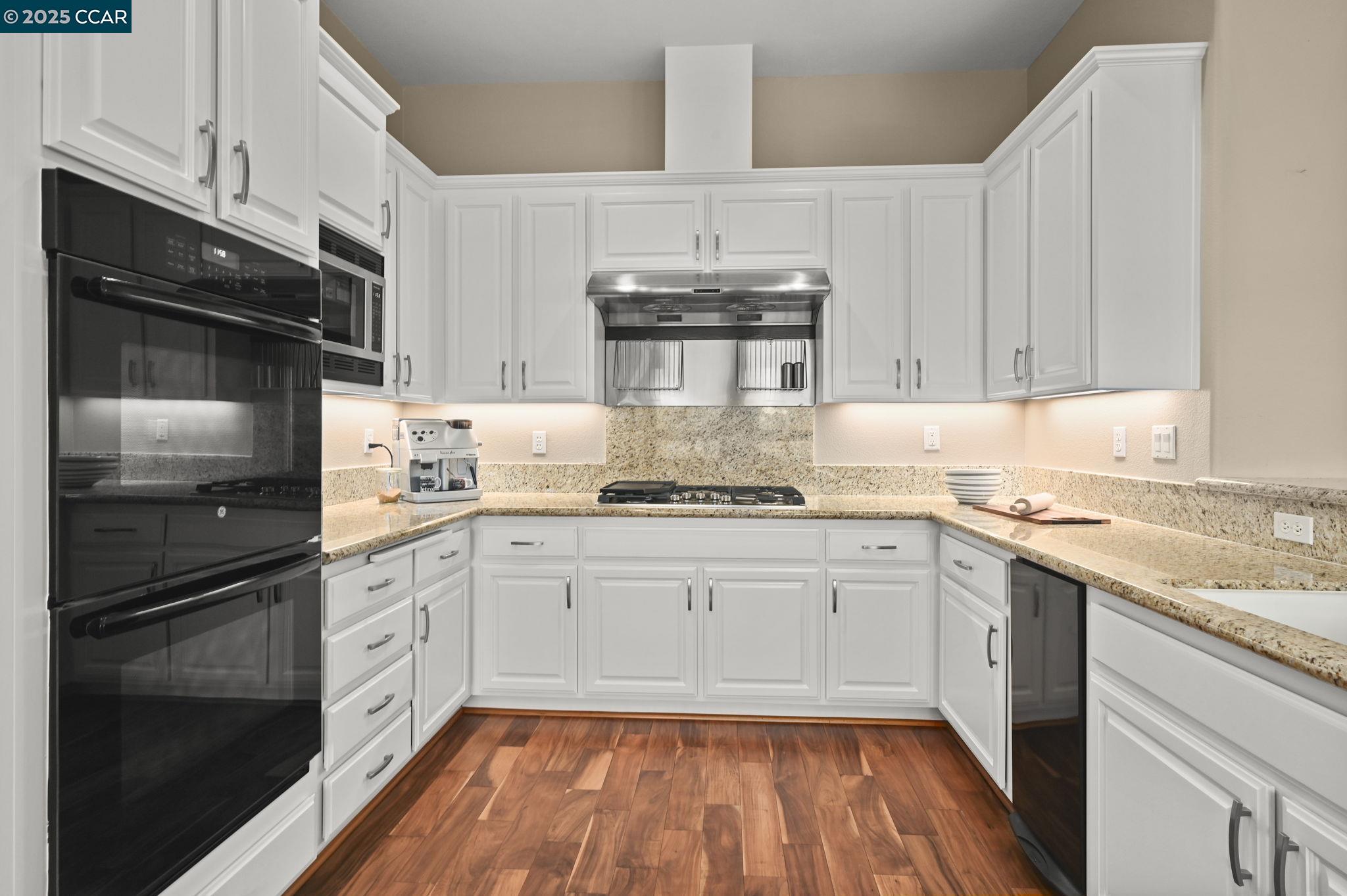 Detail Gallery Image 9 of 40 For 1063 Sunrise Ridge Dr, Lafayette,  CA 94549 - 4 Beds | 3/1 Baths