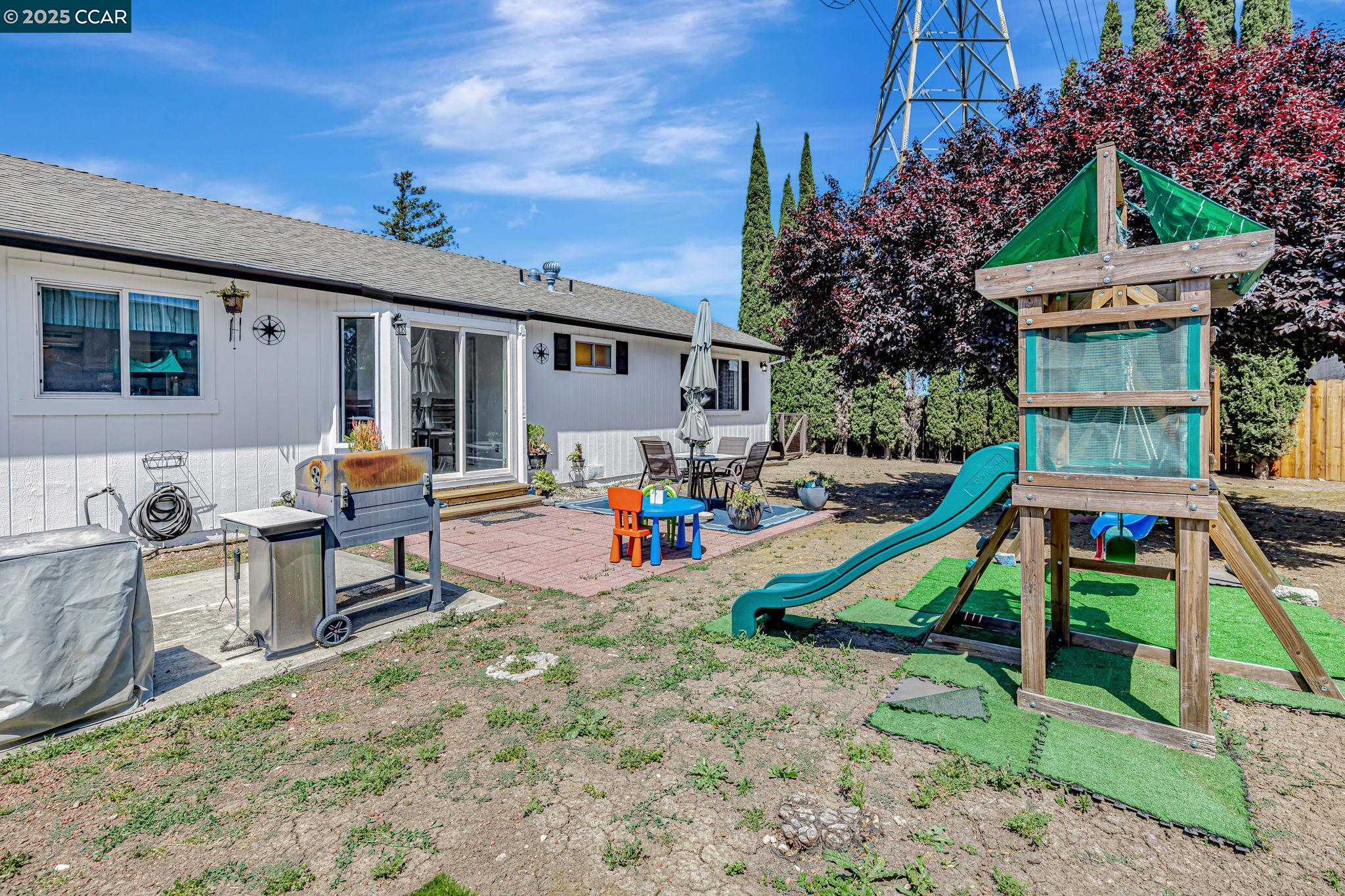 Detail Gallery Image 30 of 35 For 1771 Schooner Way, Pittsburg,  CA 94565 - 3 Beds | 2 Baths