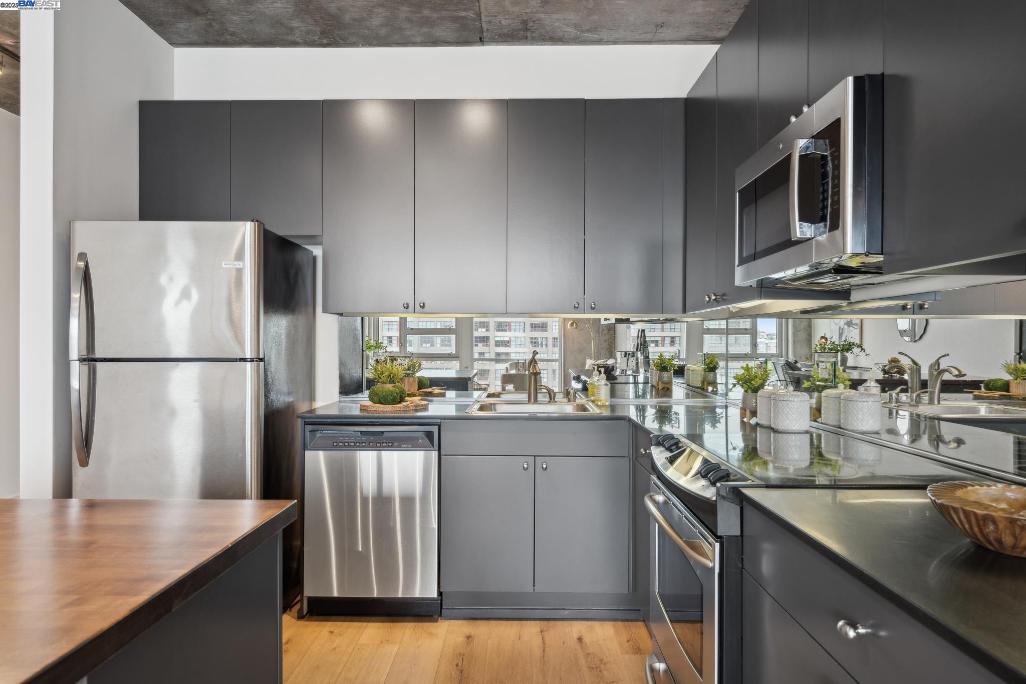 311 Oak St # 729, Oakland, California 94607, 1 Bedroom Bedrooms, 2 Rooms Rooms,1 BathroomBathrooms,Residential,For Sale,311 Oak St # 729,41094854