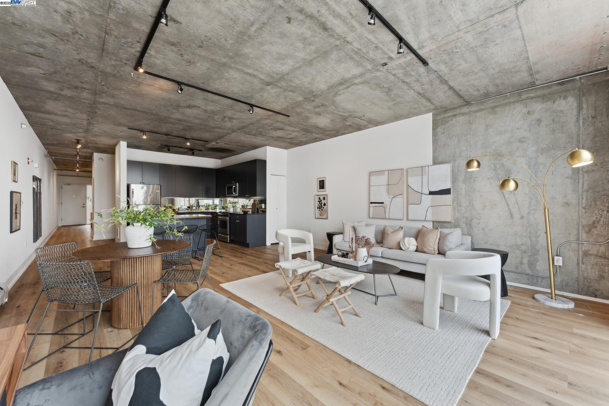 311 Oak St # 729, Oakland, California 94607, 1 Bedroom Bedrooms, 2 Rooms Rooms,1 BathroomBathrooms,Residential,For Sale,311 Oak St # 729,41094854