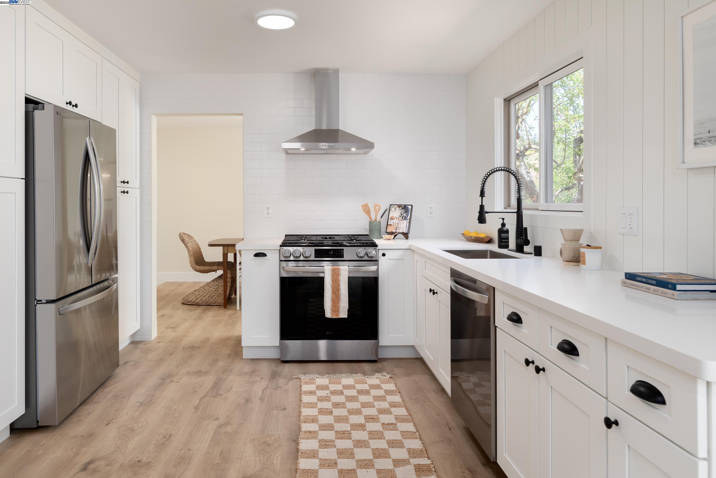 Detail Gallery Image 11 of 58 For 649 Sherree Dr, Martinez,  CA 94553 - 4 Beds | 2 Baths