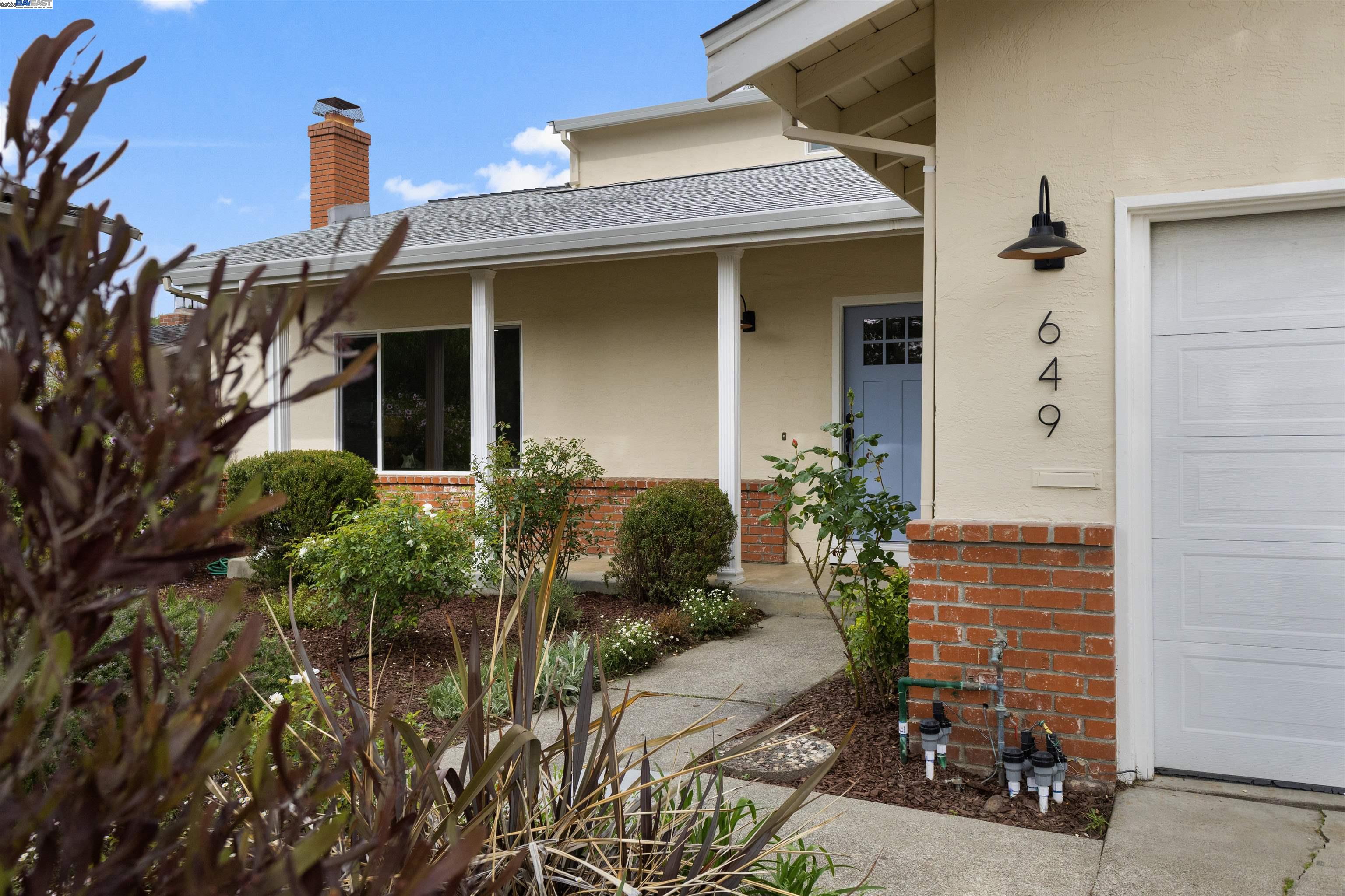 Detail Gallery Image 3 of 58 For 649 Sherree Dr, Martinez,  CA 94553 - 4 Beds | 2 Baths