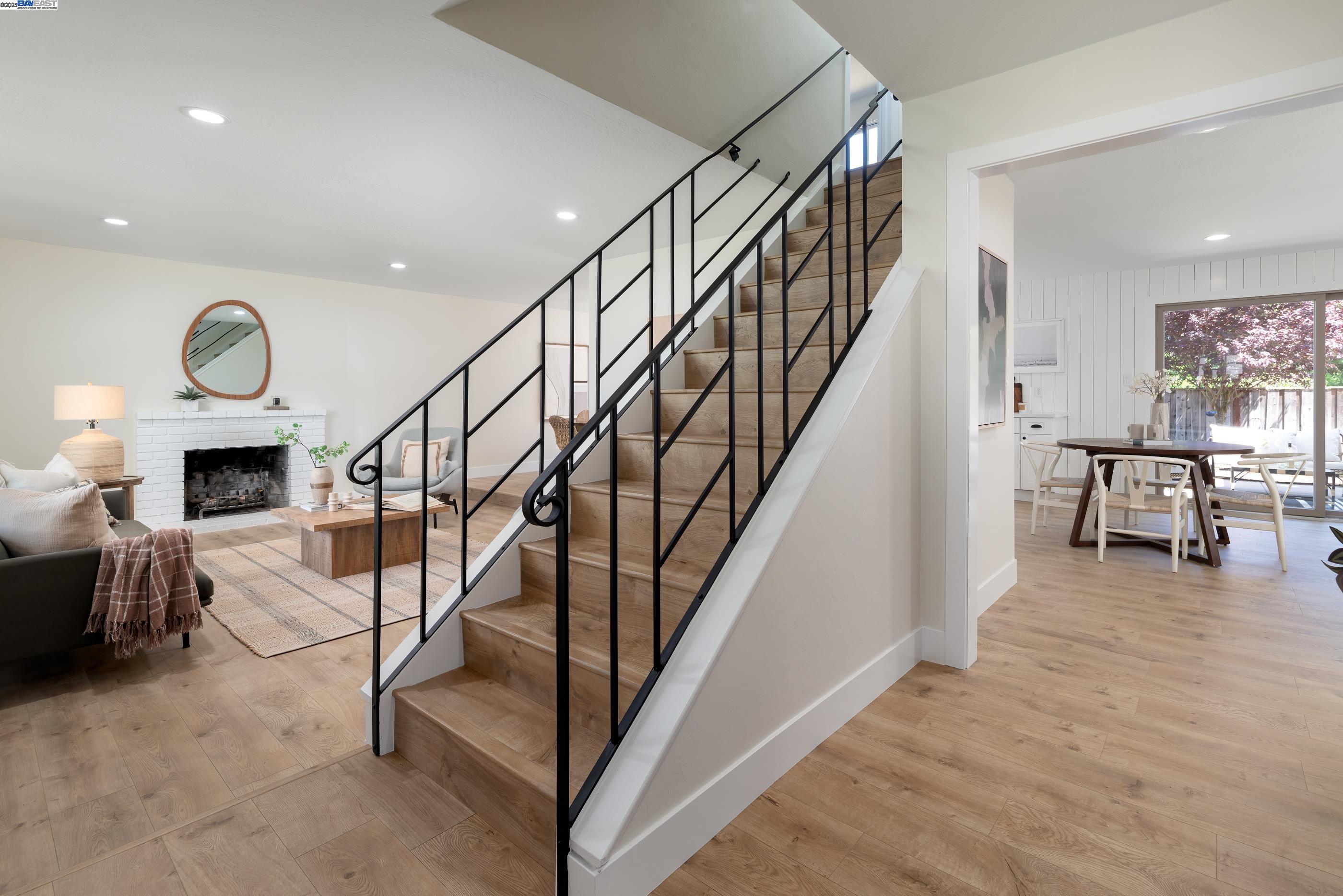 Detail Gallery Image 4 of 58 For 649 Sherree Dr, Martinez,  CA 94553 - 4 Beds | 2 Baths