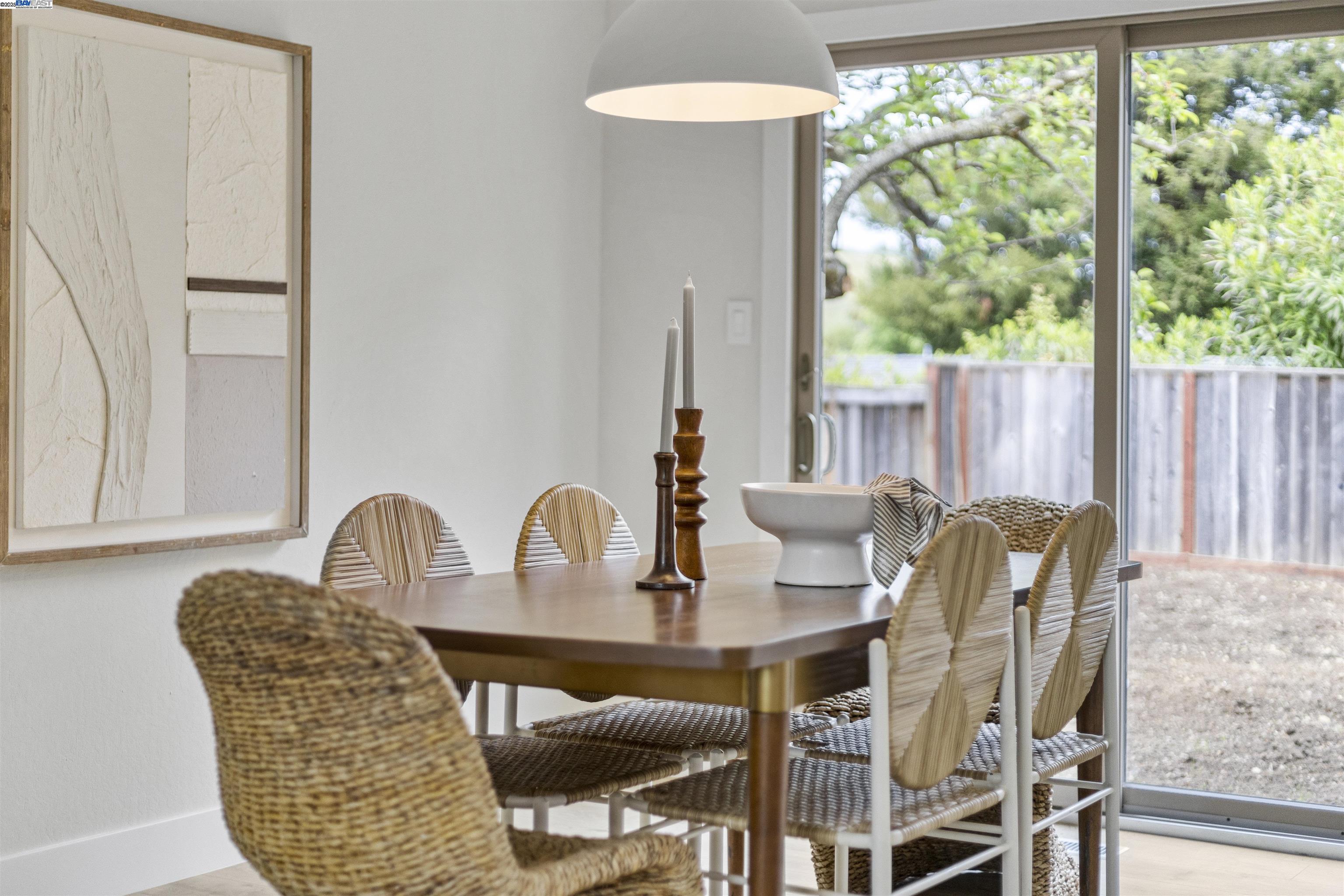 Detail Gallery Image 9 of 58 For 649 Sherree Dr, Martinez,  CA 94553 - 4 Beds | 2 Baths