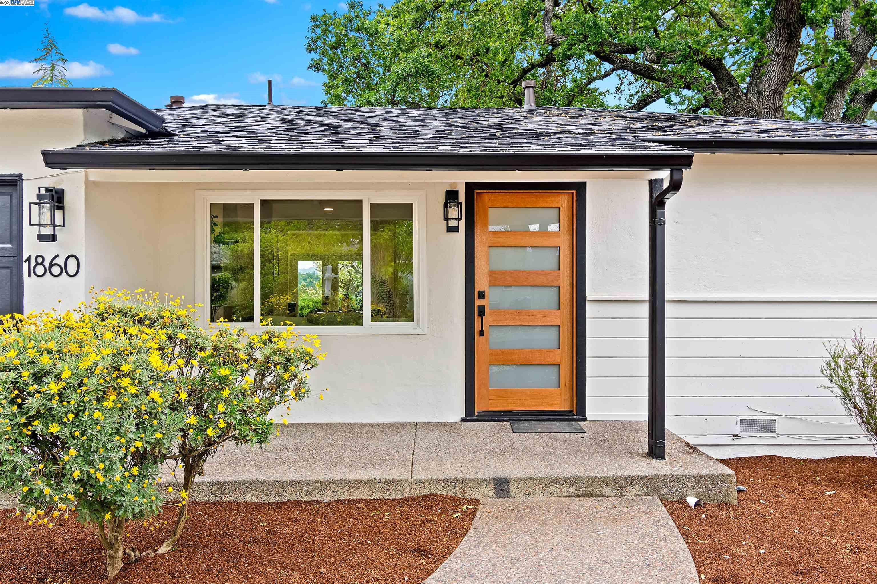 Detail Gallery Image 3 of 28 For 1860 Poplar Dr, Walnut Creek,  CA 94595 - 3 Beds | 2 Baths