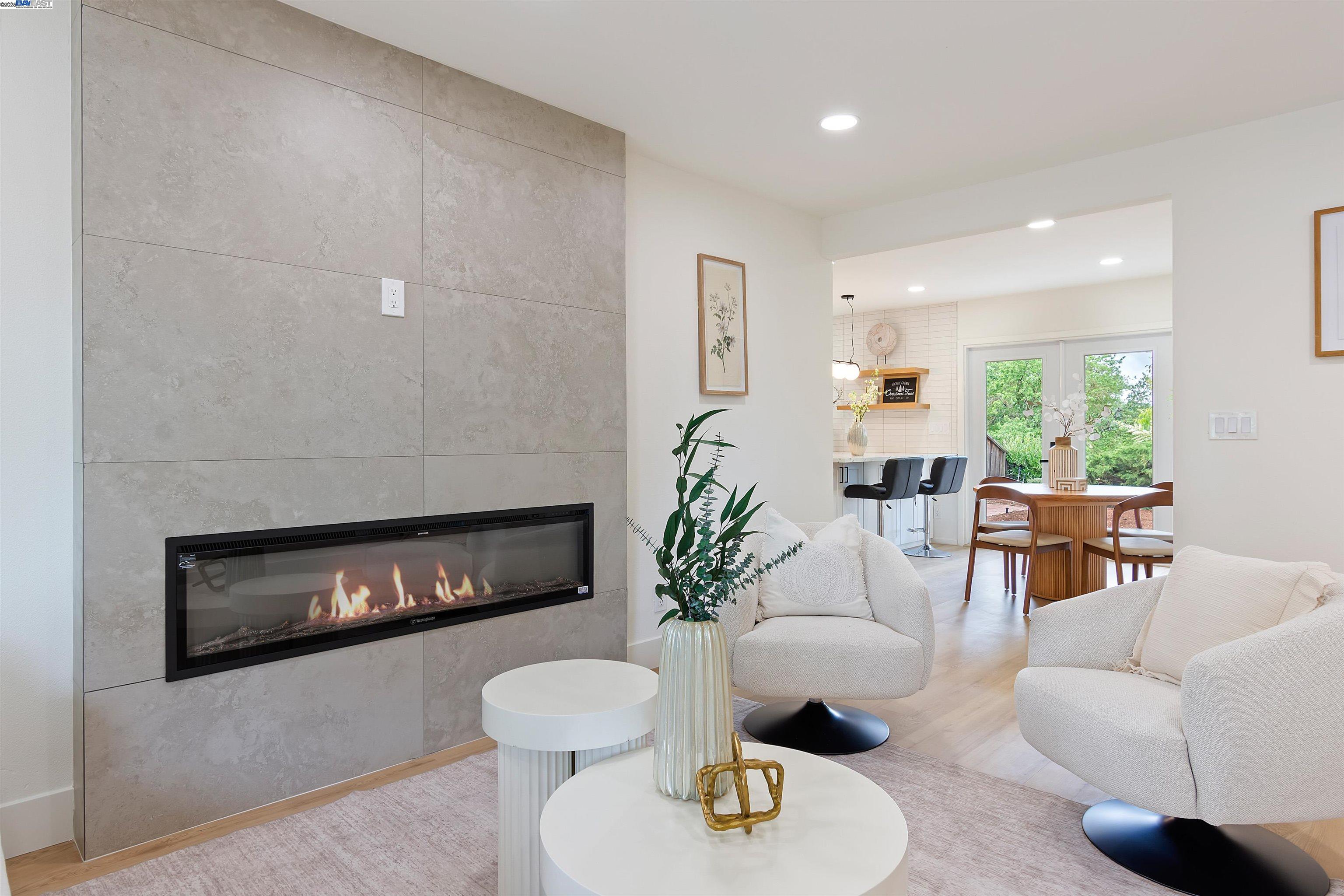 Detail Gallery Image 7 of 28 For 1860 Poplar Dr, Walnut Creek,  CA 94595 - 3 Beds | 2 Baths